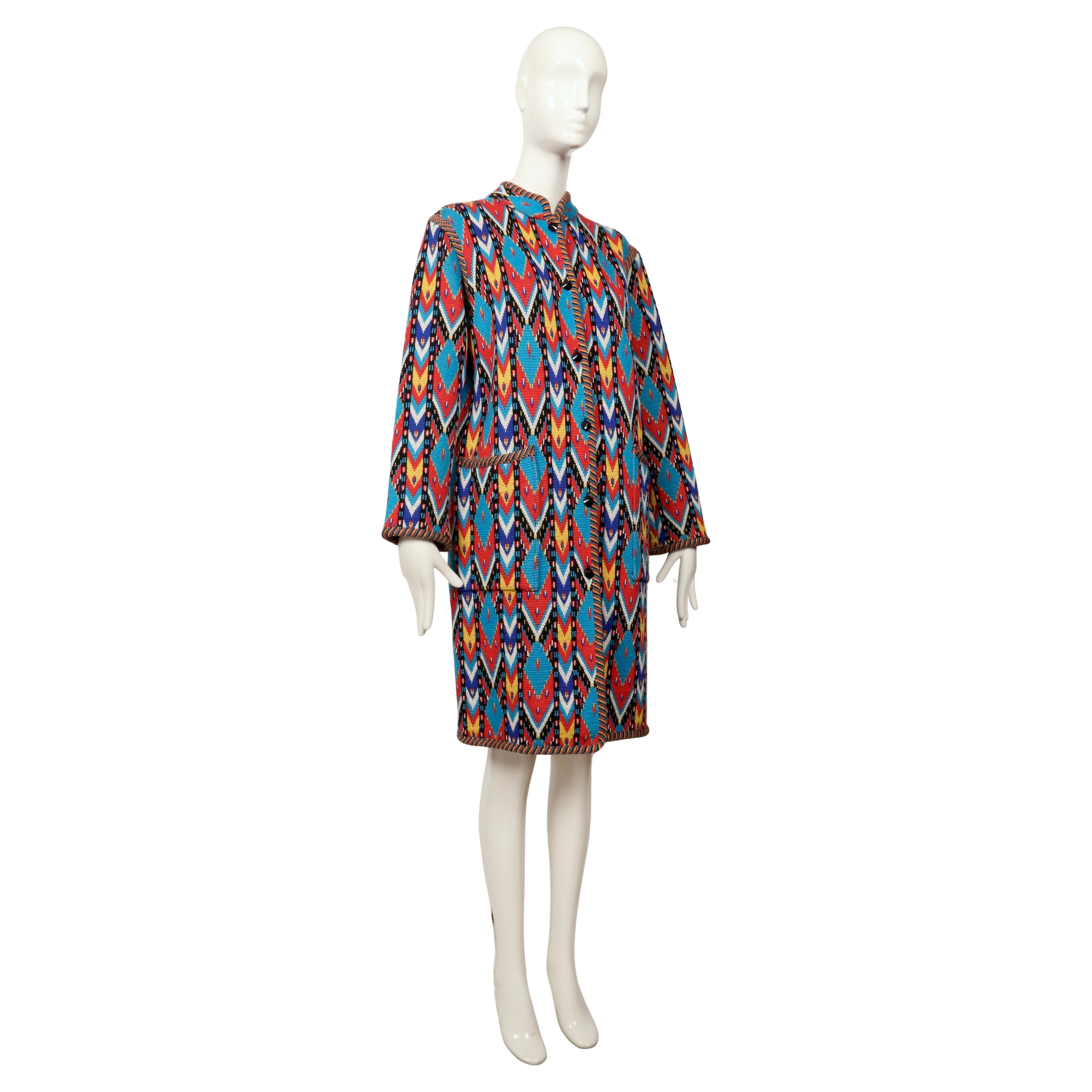 Marron 1980 Yves Saint Laurent manteau pull-over Ikat RUNWAY lumineux en vente