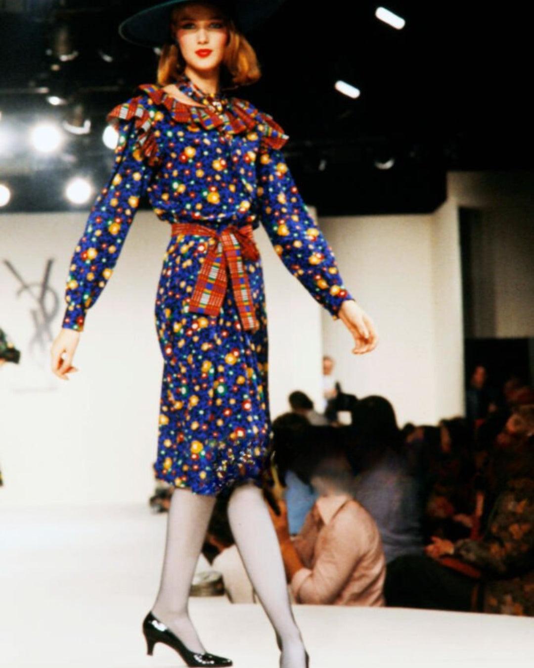 1980 Yves Saint Laurent Runway Floral Print Shirtwaister Dress For Sale 2