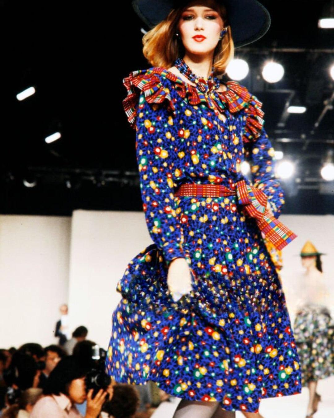 1980 Yves Saint Laurent Runway Floral Print Shirtwaister Dress For Sale 3