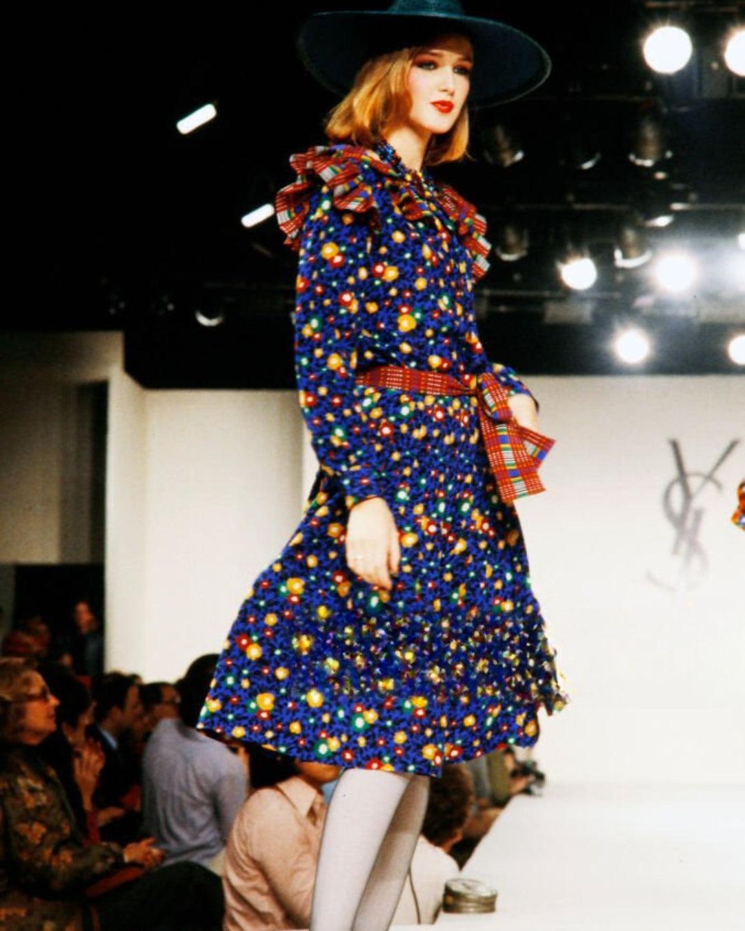 1980 Yves Saint Laurent Runway Floral Print Shirtwaister Dress For Sale 4