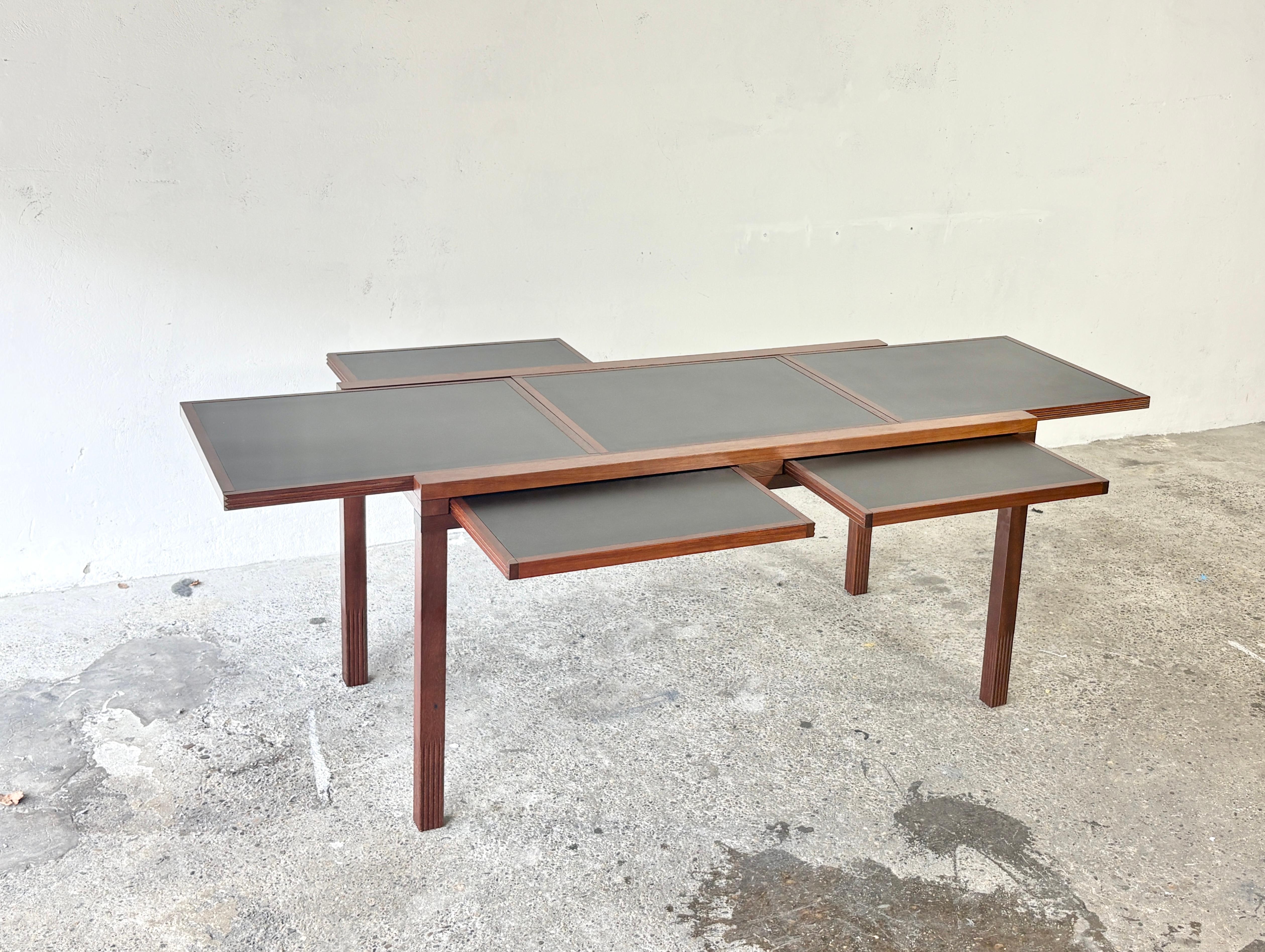 1980ies Modular dining table or desk Designed by Bernard Vuarnesson for Bellato For Sale 2