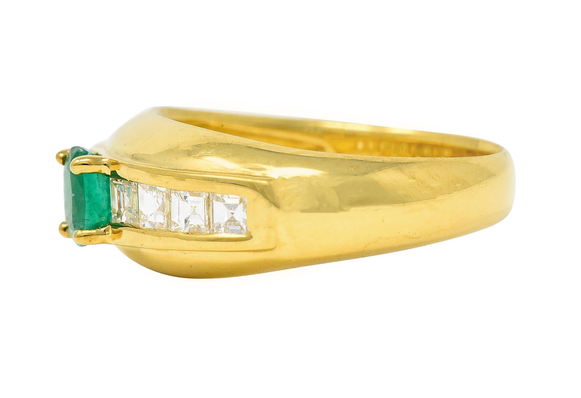 Women's or Men's 1980's 1.00 CTW Emerald Diamond 18 Karat Yellow Gold Vintage Gemstone Ring For Sale
