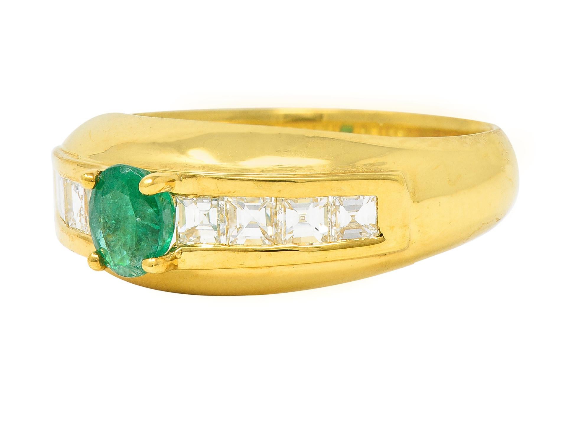 1980's 1.00 CTW Emerald Diamond 18 Karat Yellow Gold Vintage Gemstone Ring For Sale 1