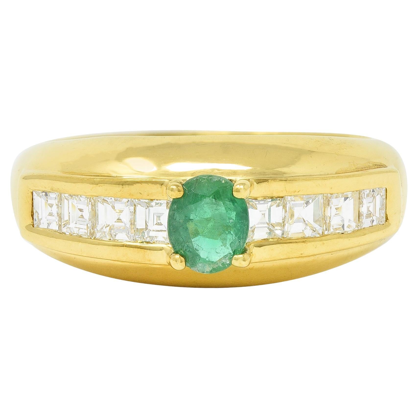 1980's 1.00 CTW Emerald Diamond 18 Karat Yellow Gold Vintage Gemstone Ring For Sale