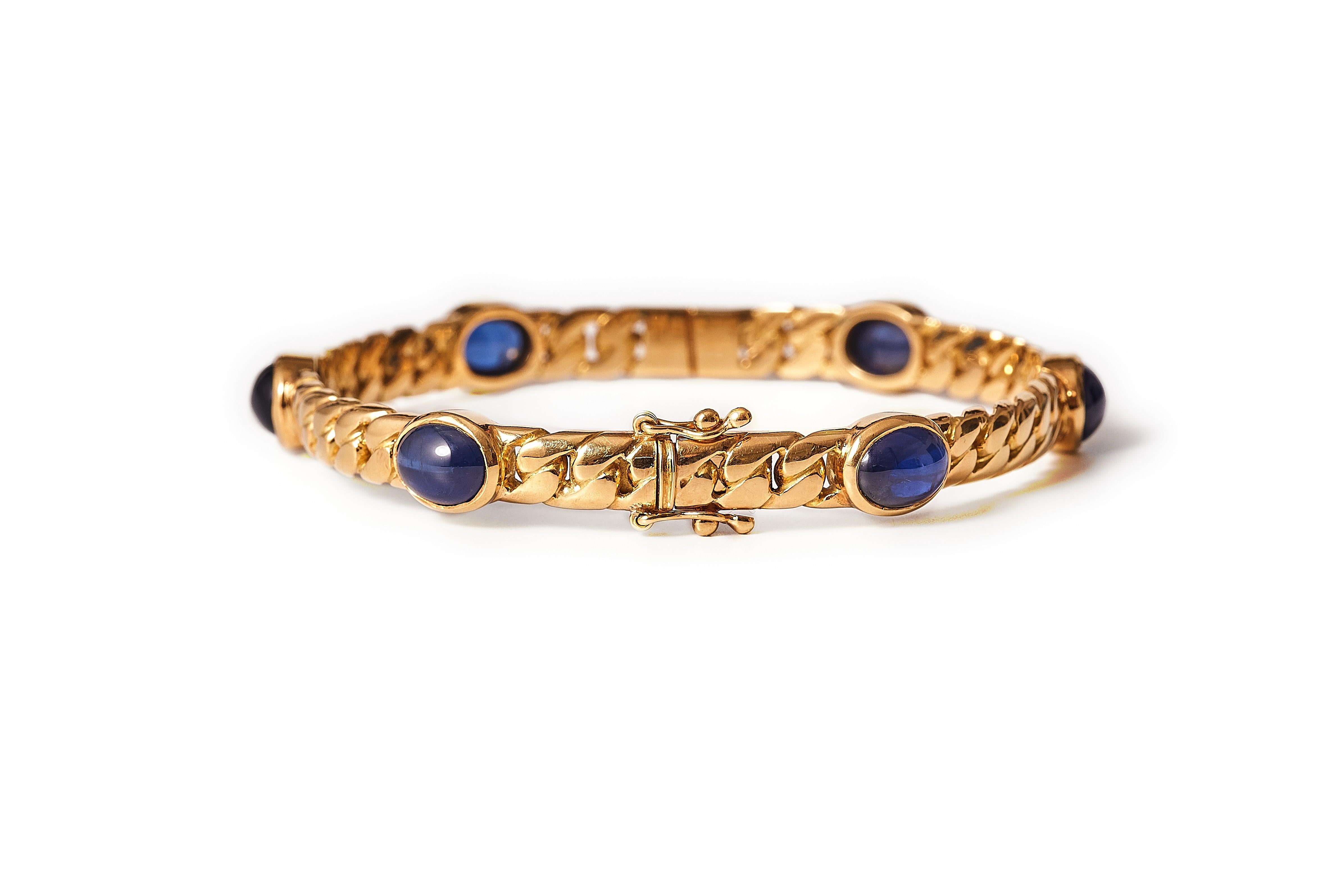 Cabochon Bracciale A Link 18kt con zaffiro 10,37 carati degli anni '80 in vendita