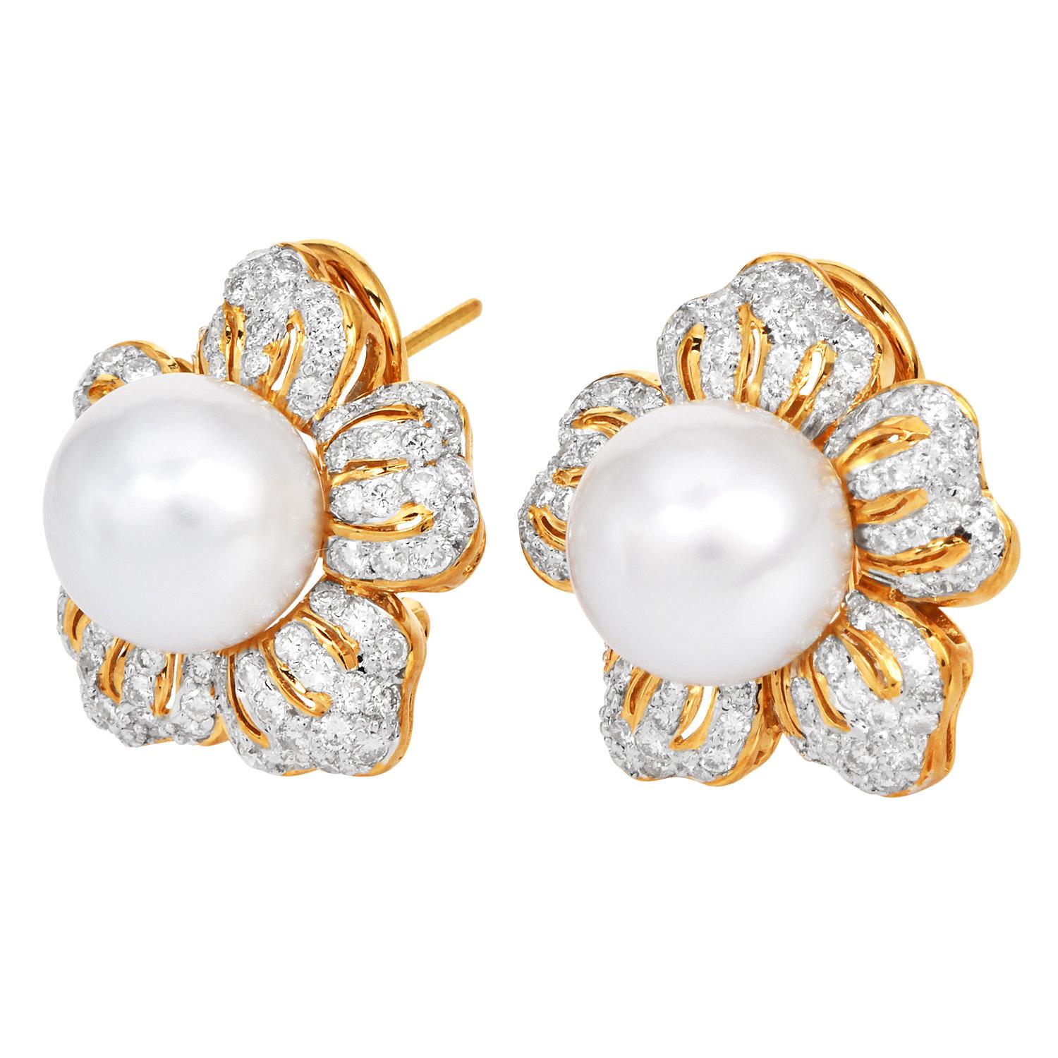 Round Cut 1980s  10mm Pearl & Pave Diamond Platinum Clip-Back Earrings For Sale