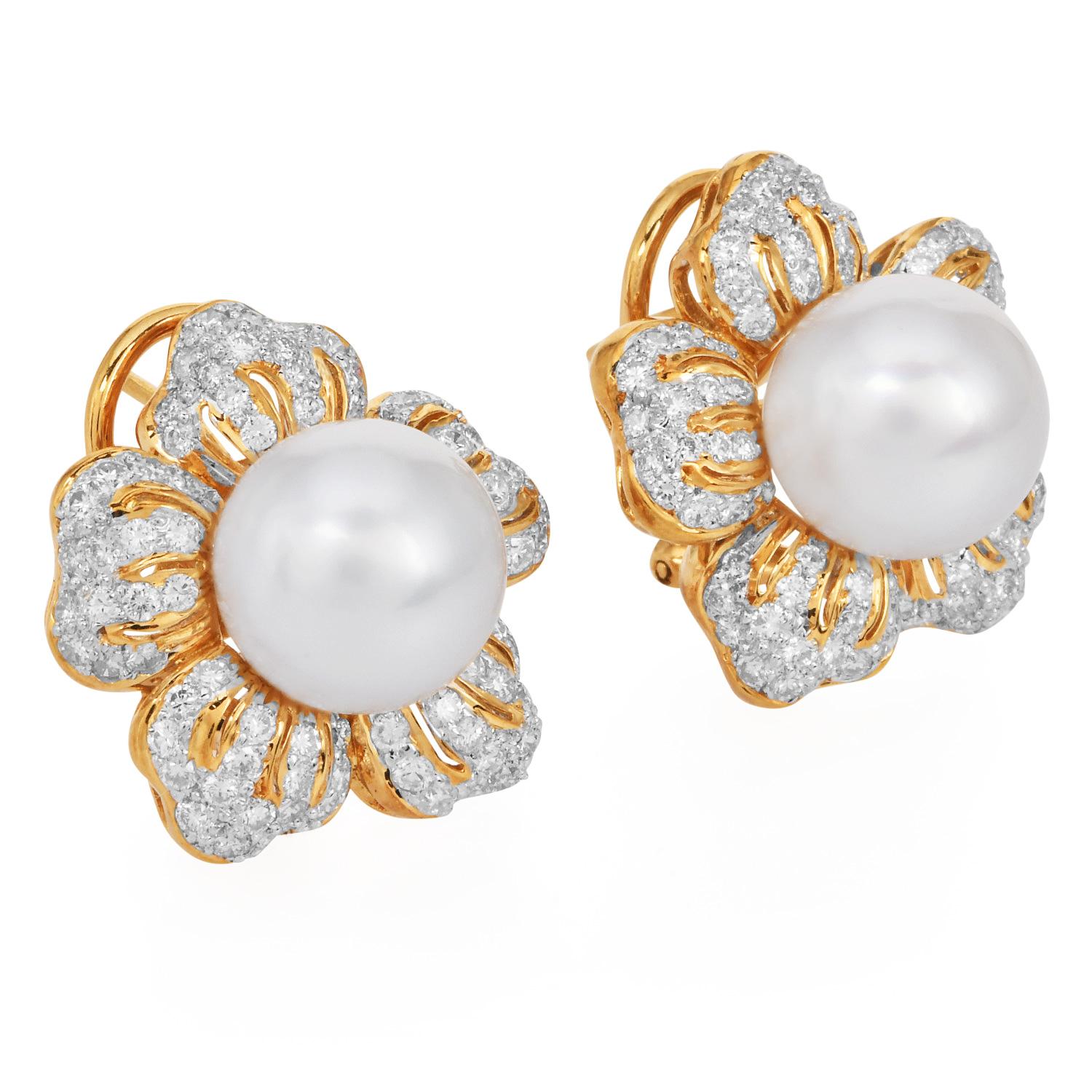 Women's 1980s  10mm Pearl & Pave Diamond Platinum Clip-Back Earrings For Sale