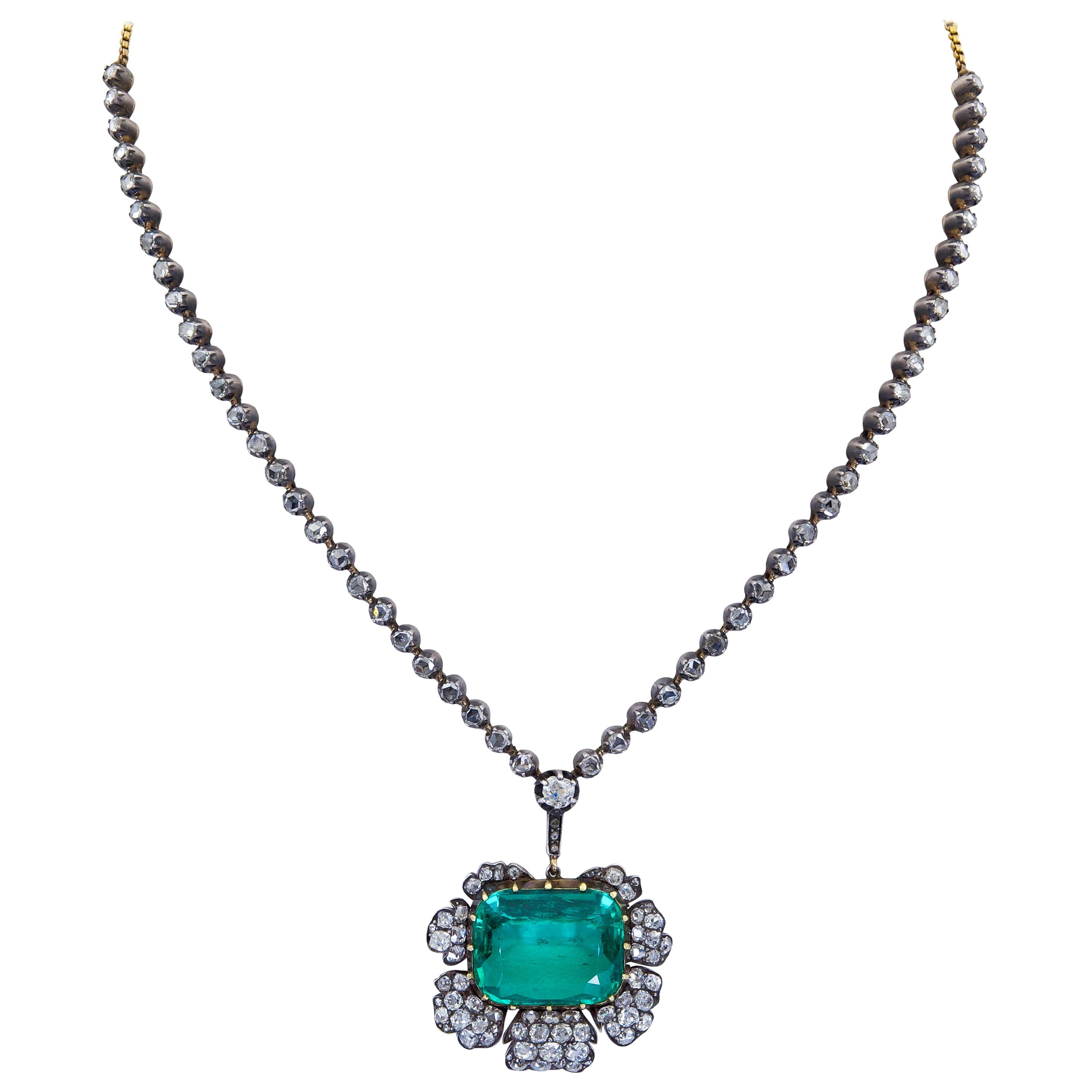 1980s 11.53 Carat Green Emerald and Diamond Floral Motif Necklace