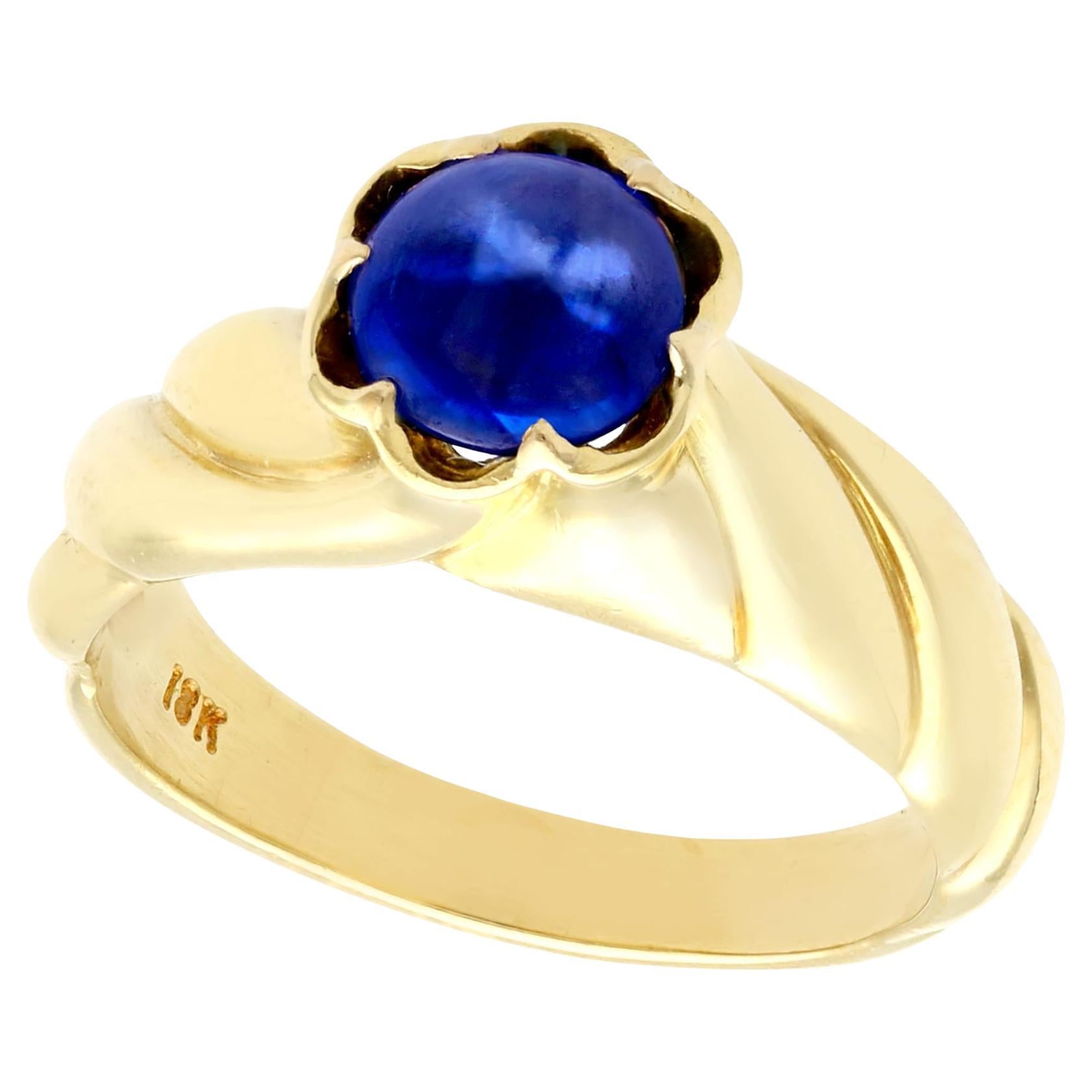 1980s 1.22 Carat Cabochon Cut Sapphire 18 K Yellow Gold Cocktail Ring For Sale