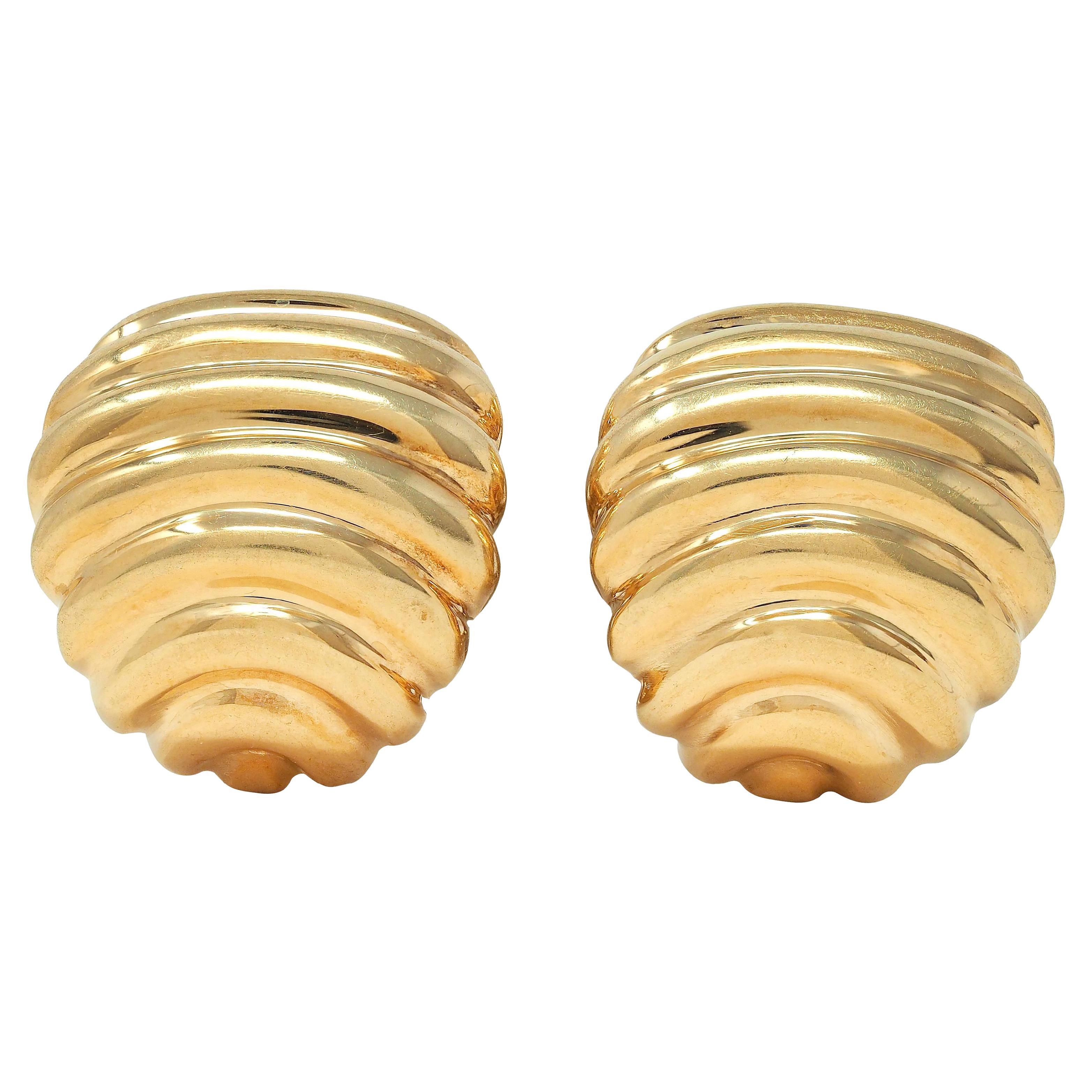 1980's 14 Karat Yellow Gold Vintage Fluted Huggie Earrings