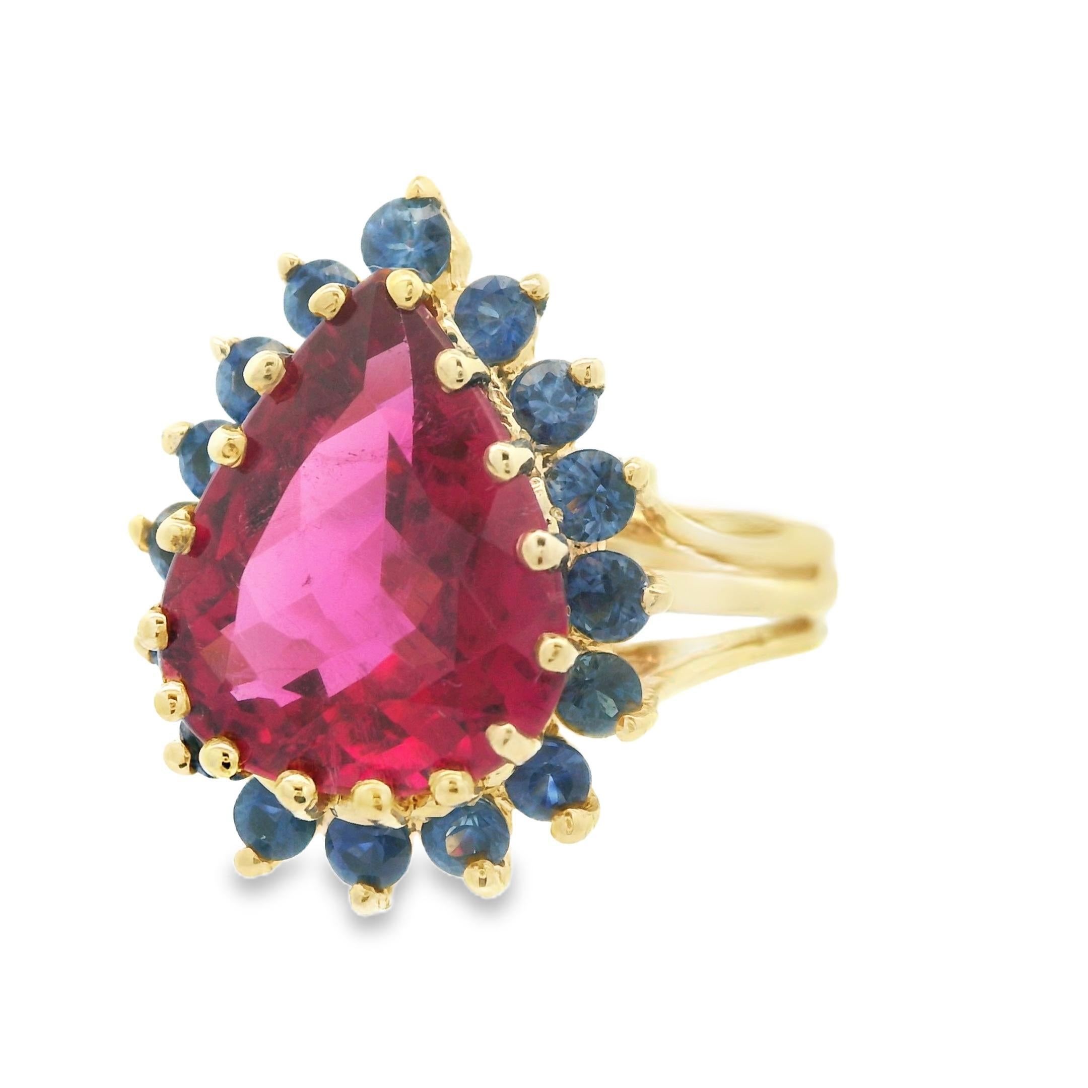Bague en or jaune 14 carats des années 1980, avec tourmaline rougeâtre et saphir bleu naturel Pour femmes en vente