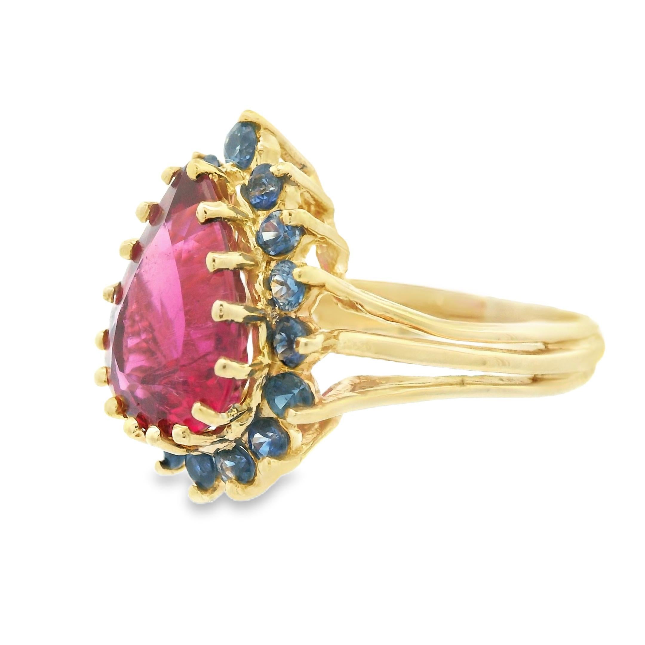 Bague en or jaune 14 carats des années 1980, avec tourmaline rougeâtre et saphir bleu naturel en vente 2