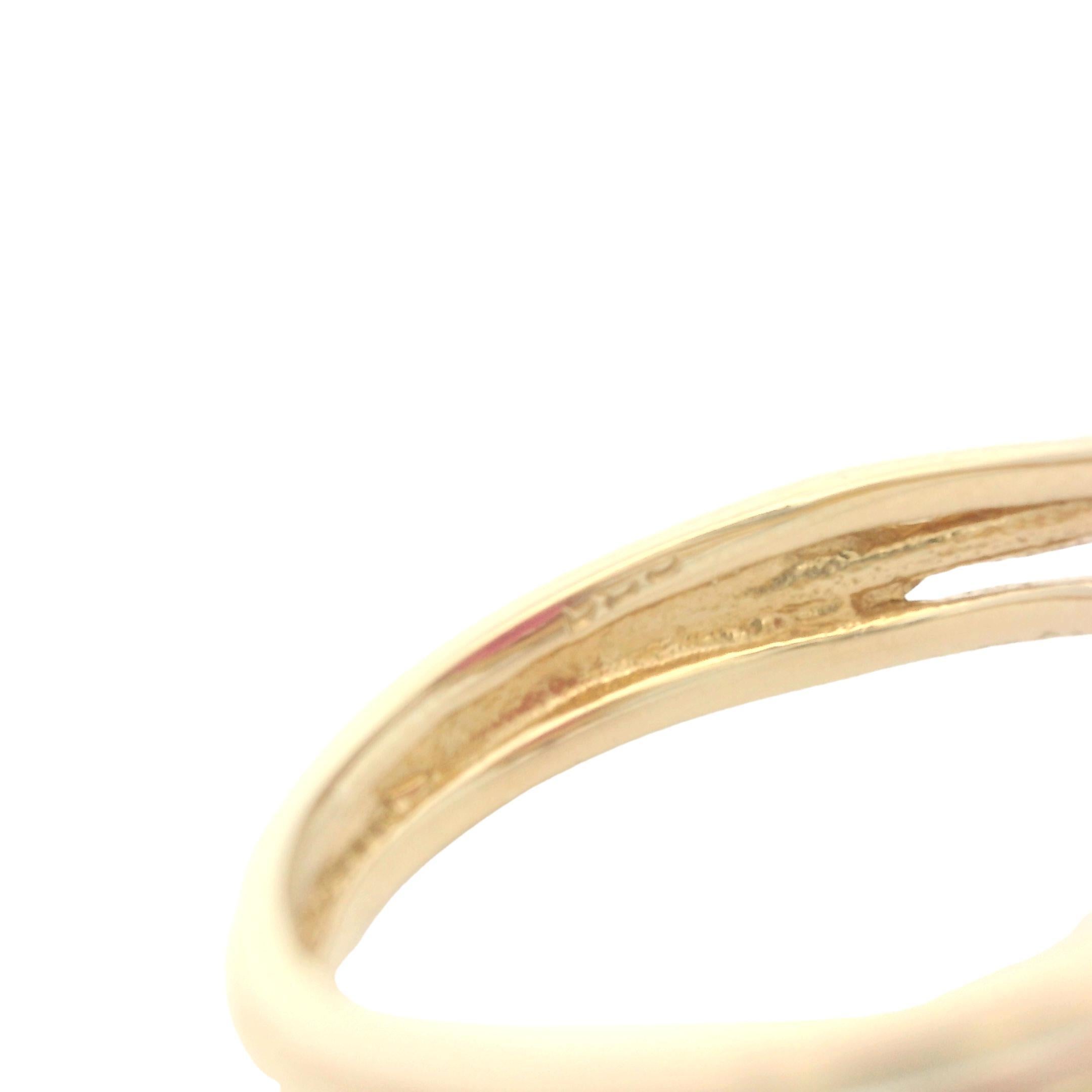 Bague en or jaune 14 carats des années 1980, avec tourmaline rougeâtre et saphir bleu naturel en vente 4