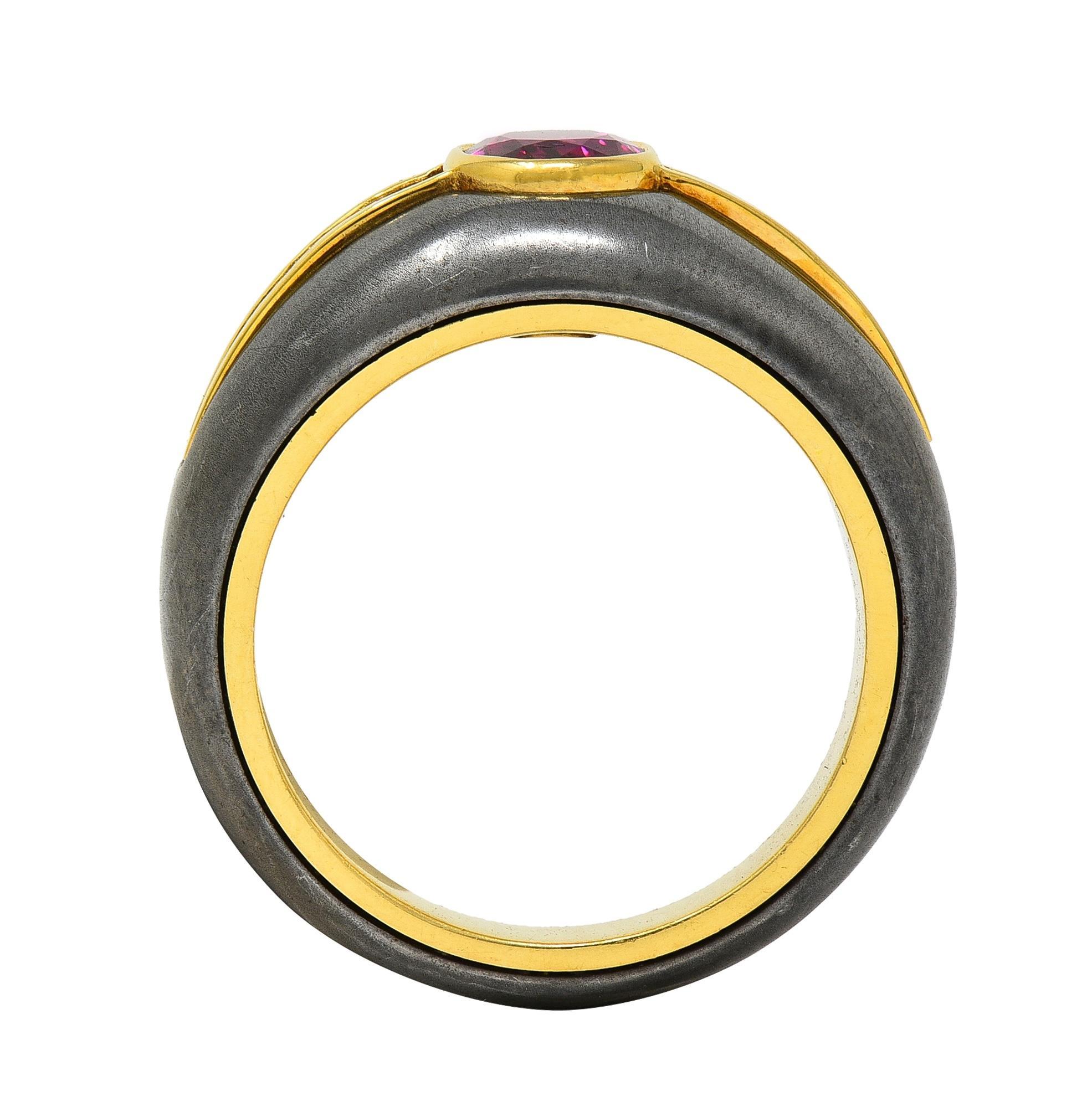 1980's 1.54 CTW Ruby Diamond Hematite 18 Karat Yellow Gold Vintage Ring GIA In Excellent Condition For Sale In Philadelphia, PA