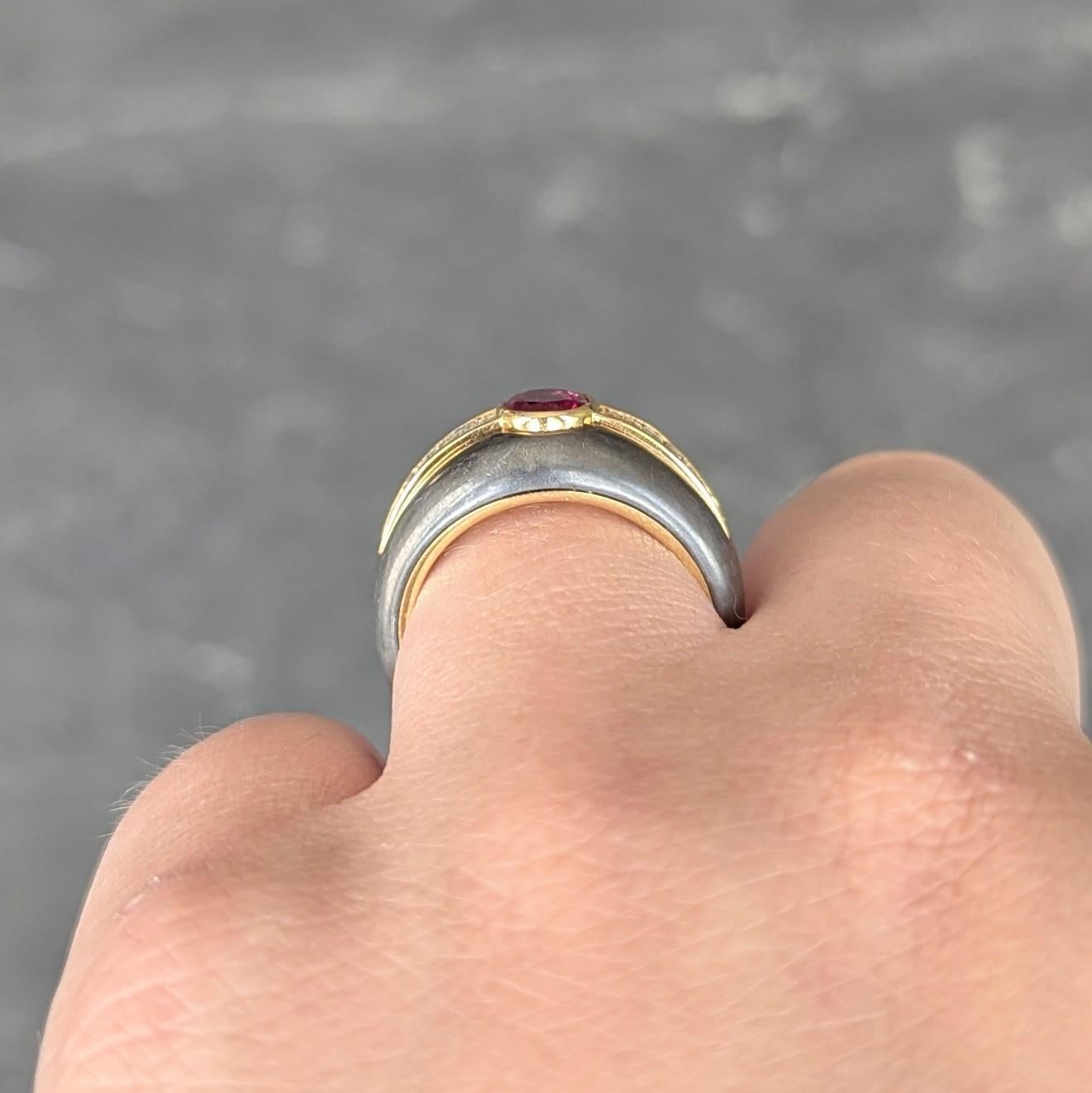 1980's 1.54 CTW Ruby Diamond Hematite 18 Karat Yellow Gold Vintage Ring GIA For Sale 2