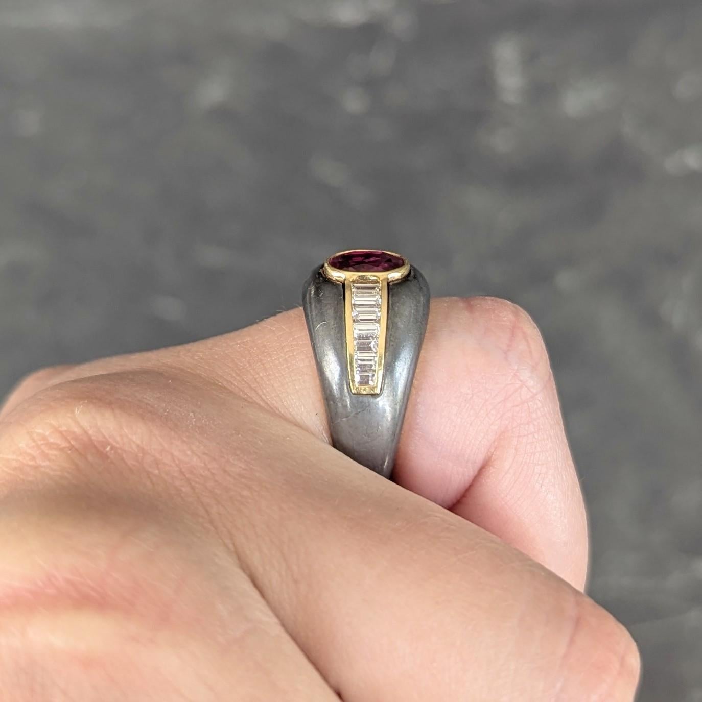 1980's 1.54 CTW Ruby Diamond Hematite 18 Karat Yellow Gold Vintage Ring GIA For Sale 3