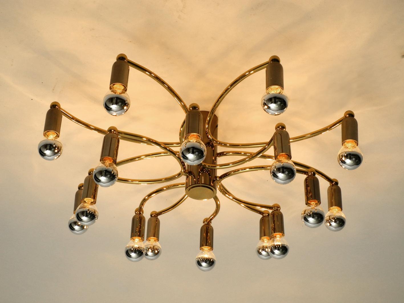 1980s 16-Armed Extra Large Ceiling Lamp by Cosack, Made of Brass and Chrome In Good Condition In München, DE
