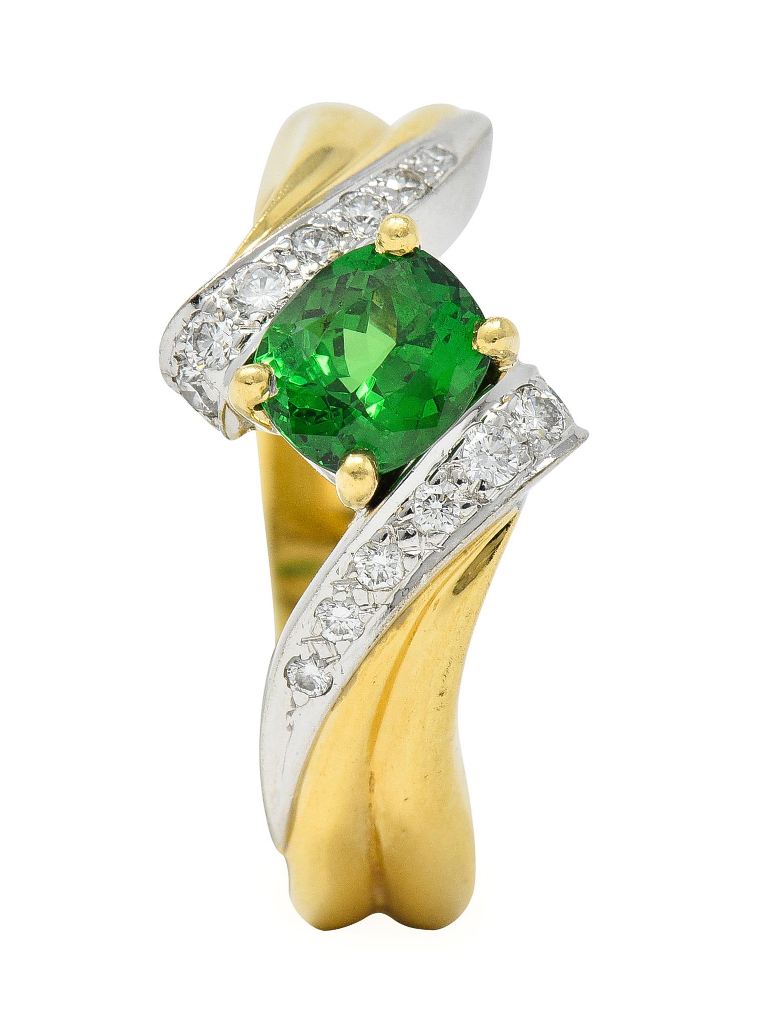 1980er Jahre 1,65 Karat Tsavorit Granat Diamant 18 Karat zweifarbiger Gold Bypass-Ring im Angebot 4