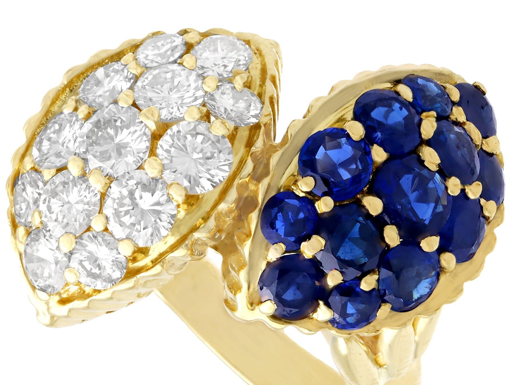 Taille ronde Bague torsadée en or jaune des années 1980 avec saphir de 1,66 carat et diamant de 1,96 carat en vente