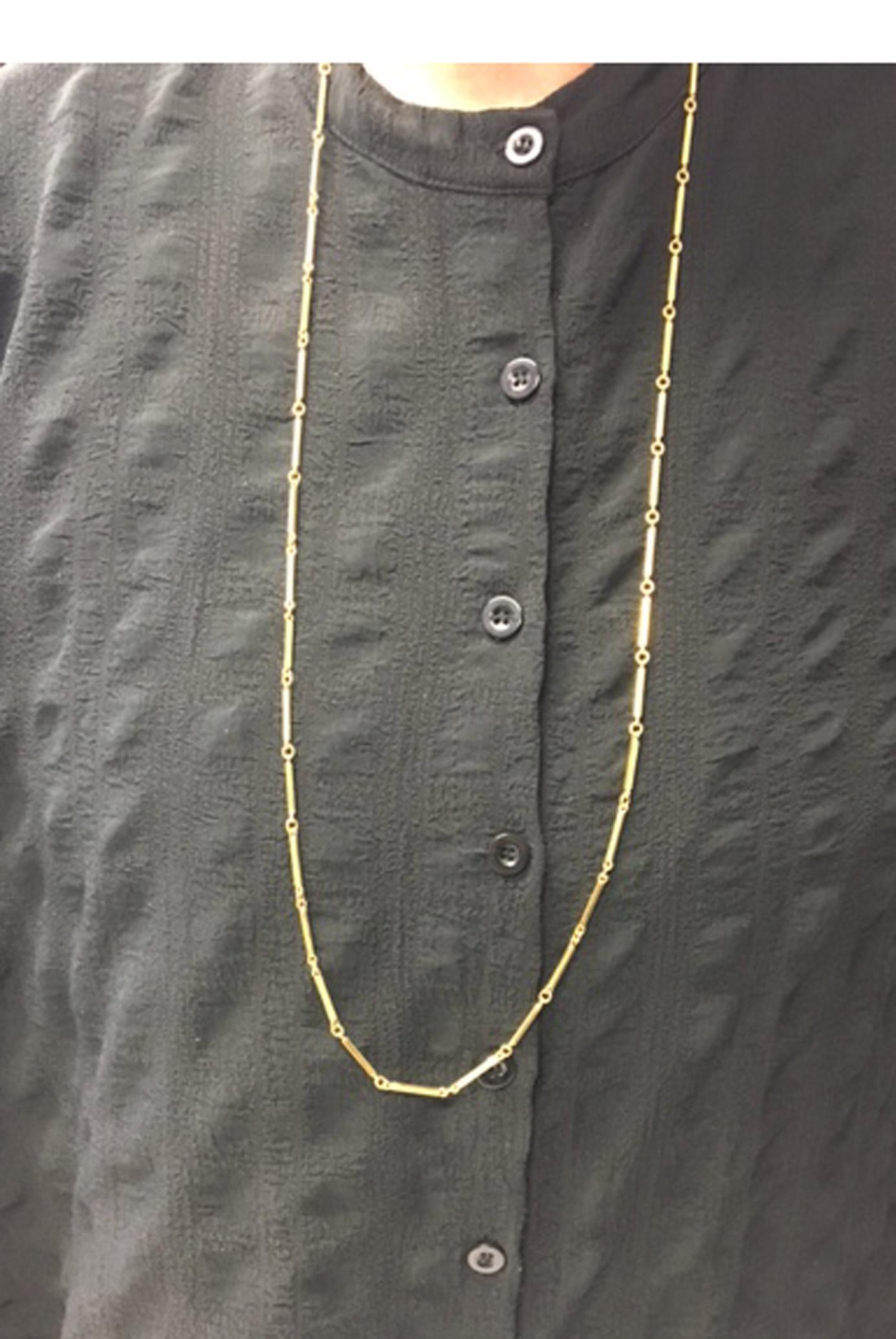Long collier à maillons à barres en or 18 carats des années 1980 Unisexe en vente