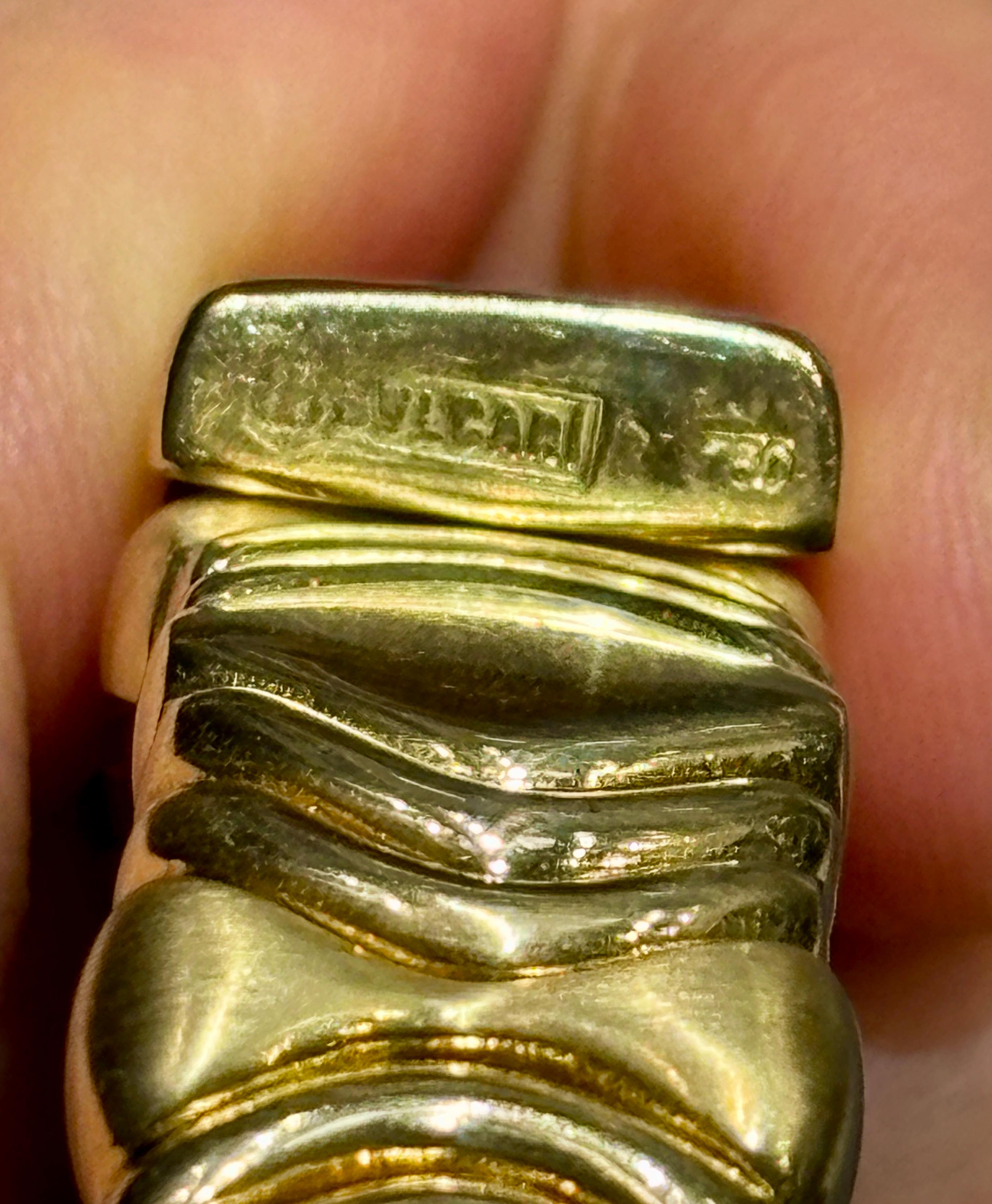 1980s 18k gold Bulgari bangle with ruby, sapphire and emerald For Sale 3