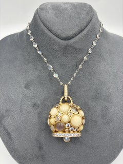 1980s 18k gold Chantecler Capri pendant with diamonds sapphire ans white coral