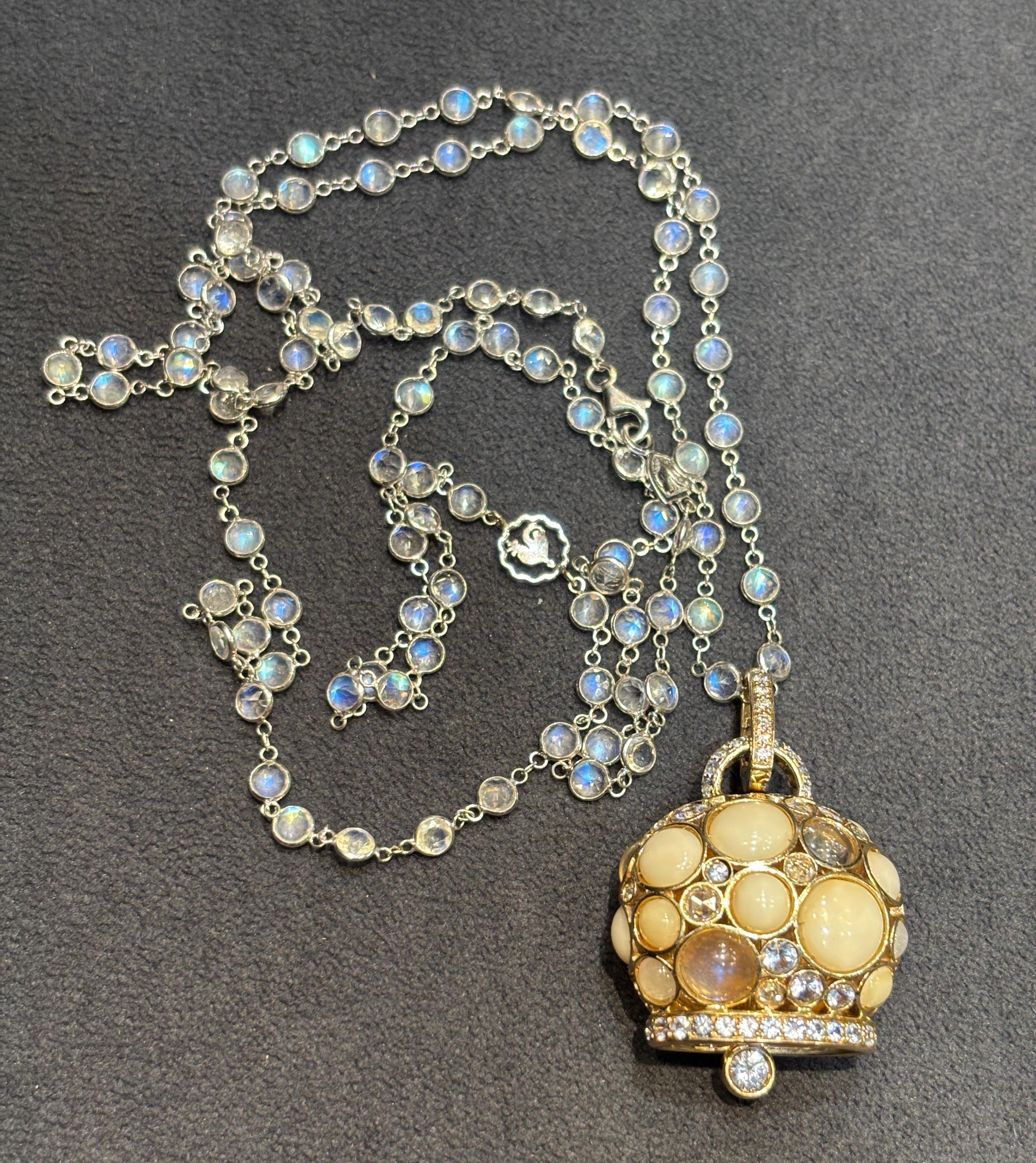 da uomo o donna Pendente Chantecler Capri anni '80 in oro 18k con diamanti, zaffiro e corallo bianco