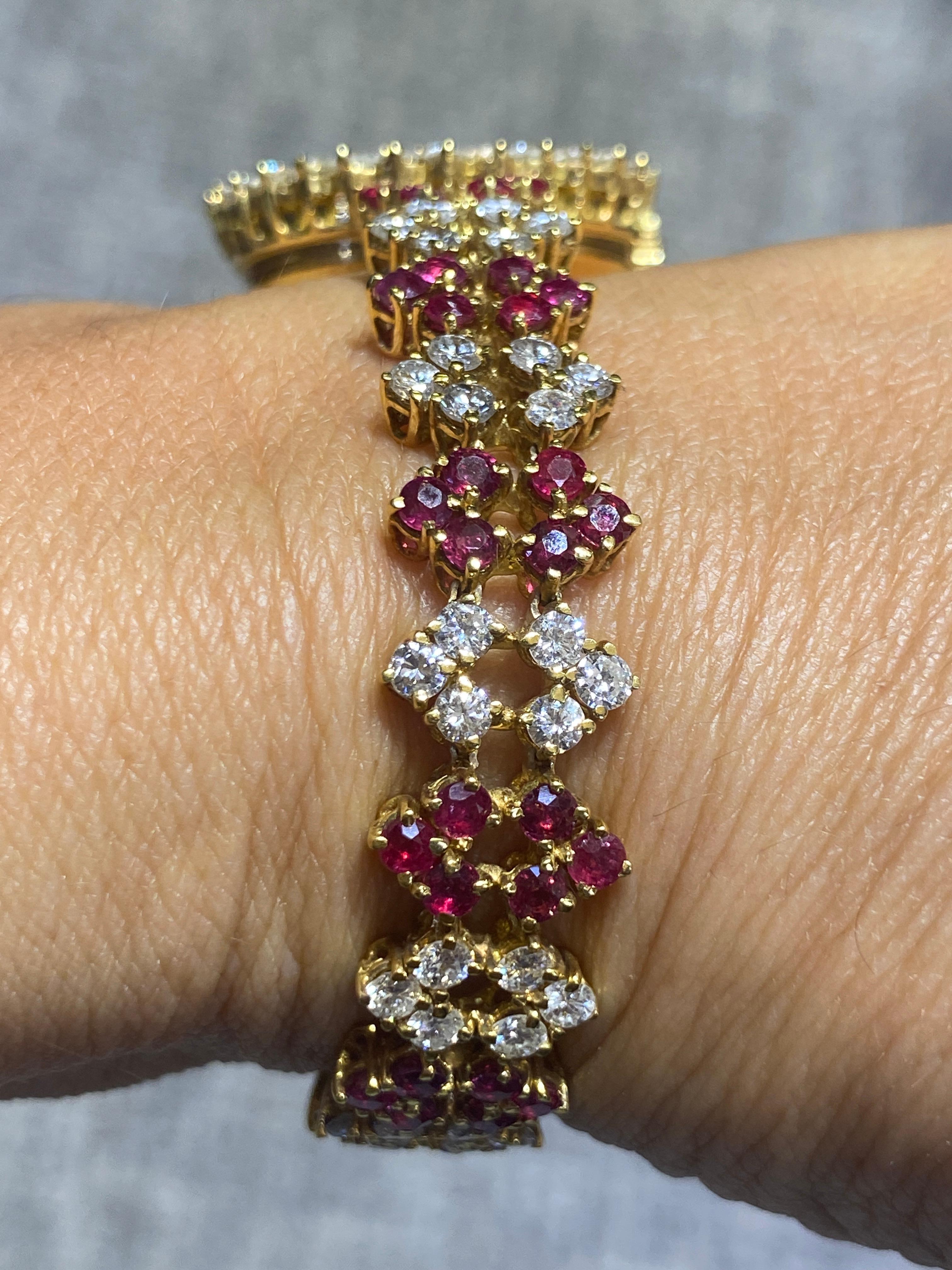 Round Cut 1980s 18k gold Omega watch adorned with diamonds and rubies For Sale