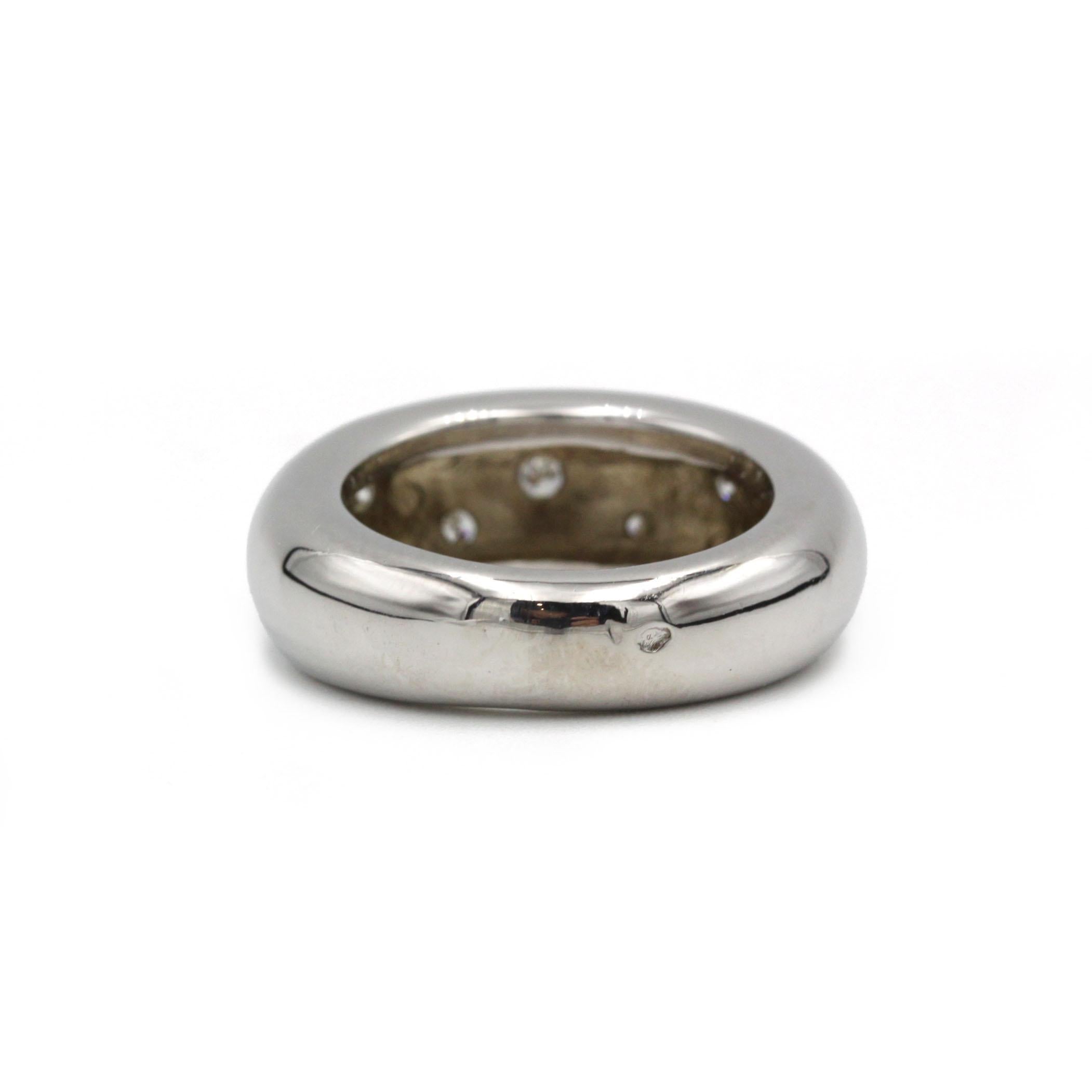 De las mujeres 1980s 18K White Gold Band Ring with Star-Set Diamonds en venta