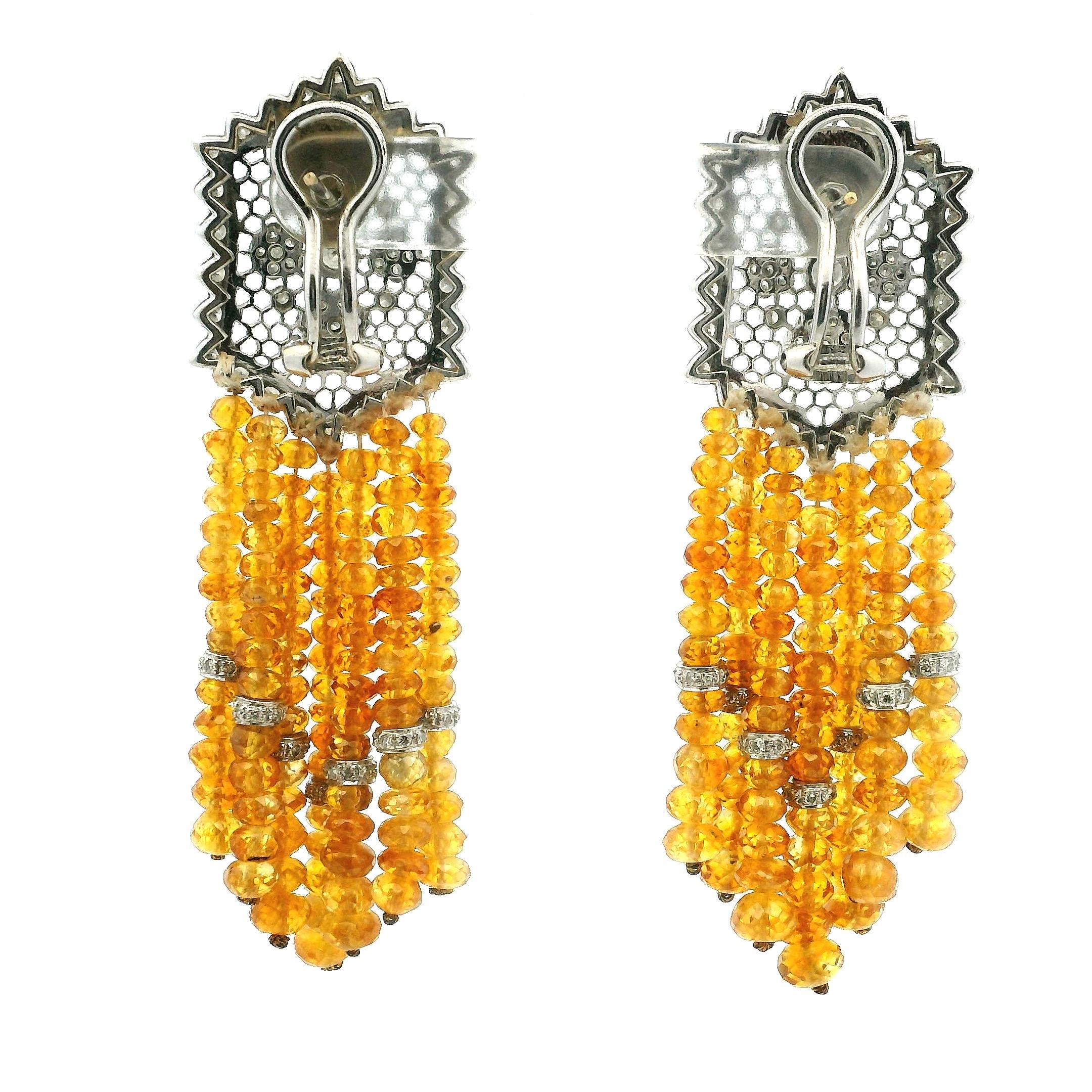 Donna Orecchini con nappe in oro giallo, zaffiro e diamante, 80 carati, anni '80 Whiting in vendita