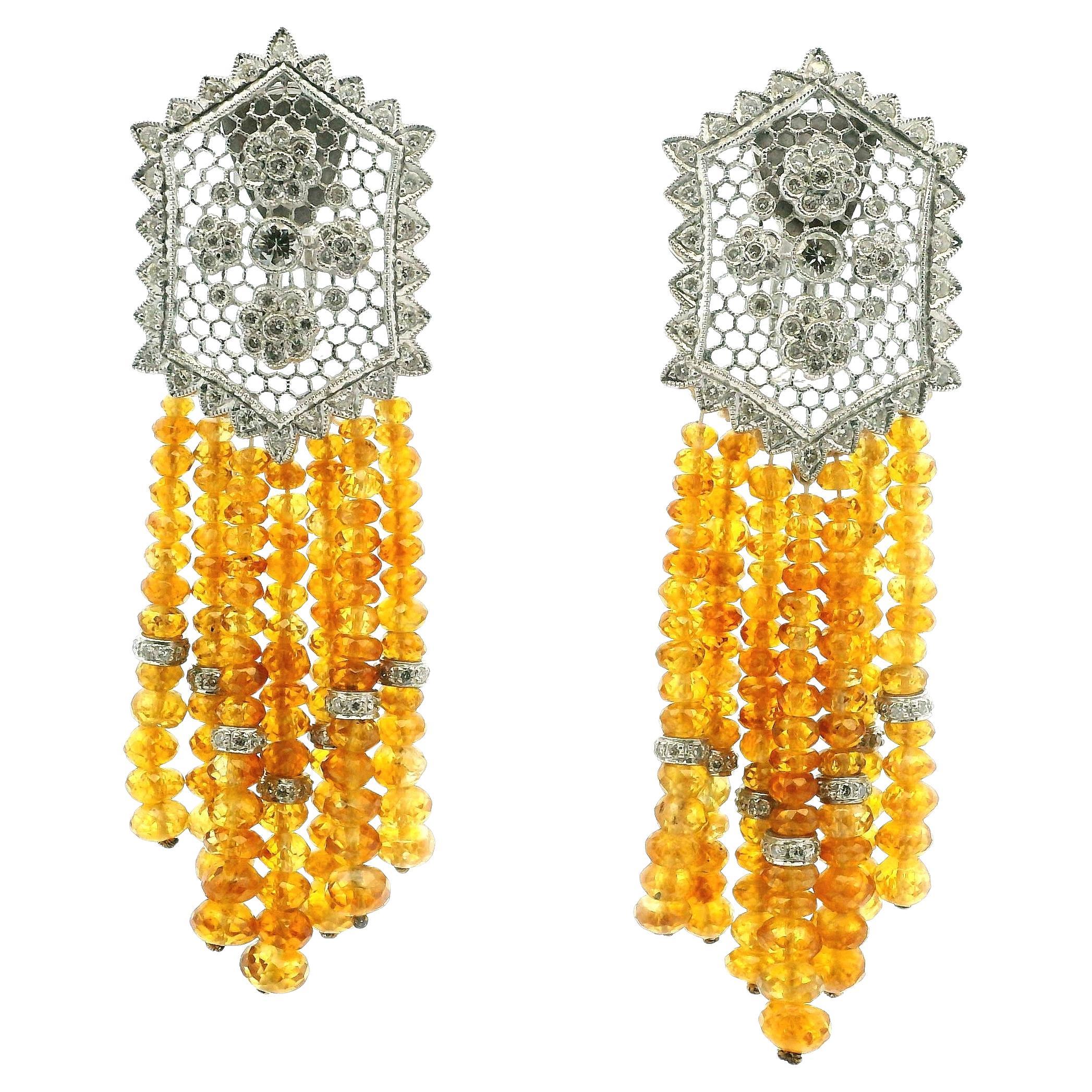 Orecchini con nappe in oro giallo, zaffiro e diamante, 80 carati, anni 
80 Whiting in vendita