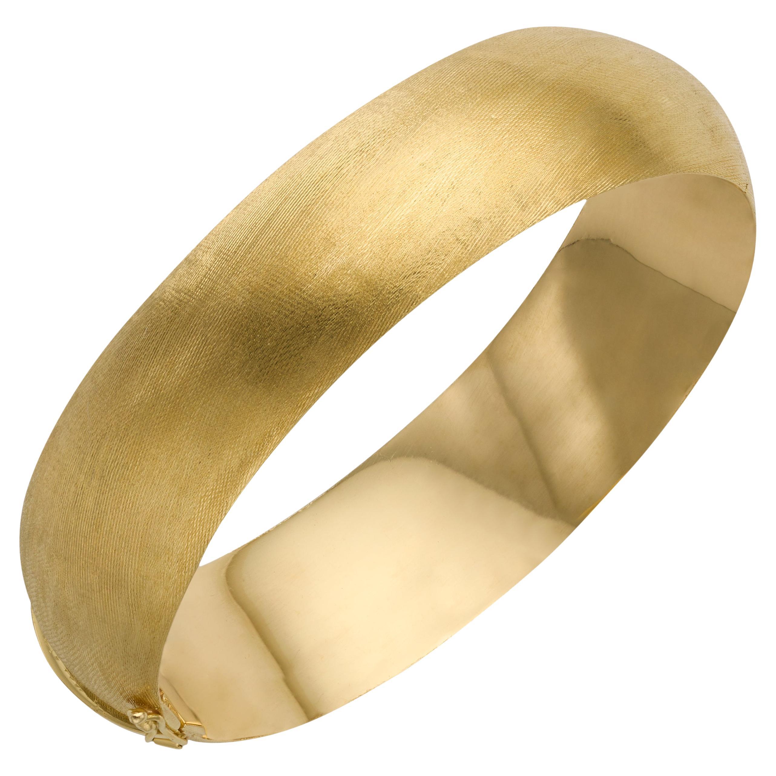 1980s 18k Yellow Gold Florentine Finish Thick Bangle