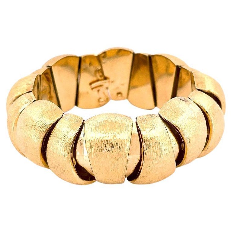 1980's 18k Yellow Gold Multi-Shaped Link Bracelet For Sale at 1stDibs