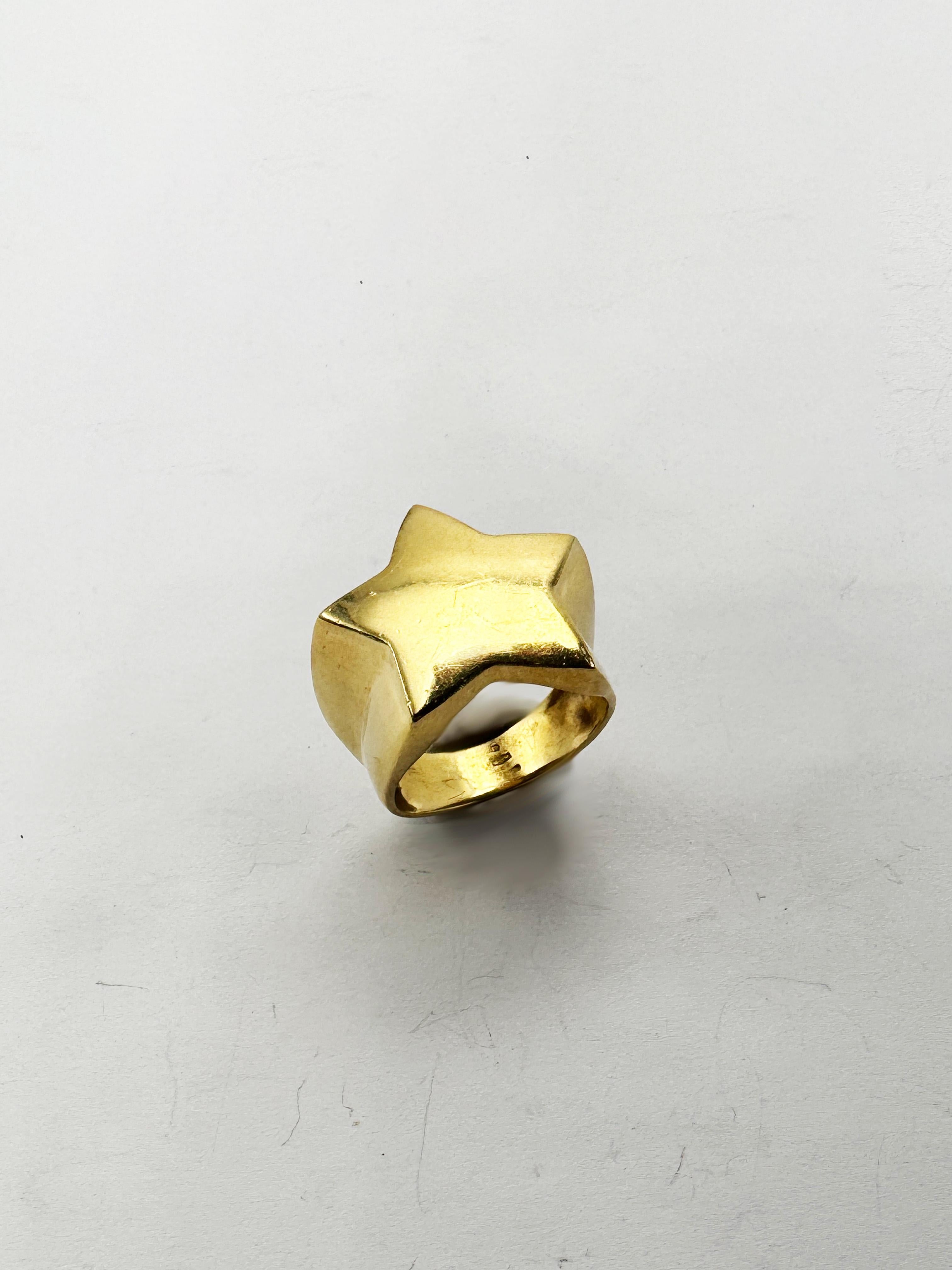 Bague unisexe non signée en or jaune 18 carats, fabriquée en Italie, années 1980 en vente 5