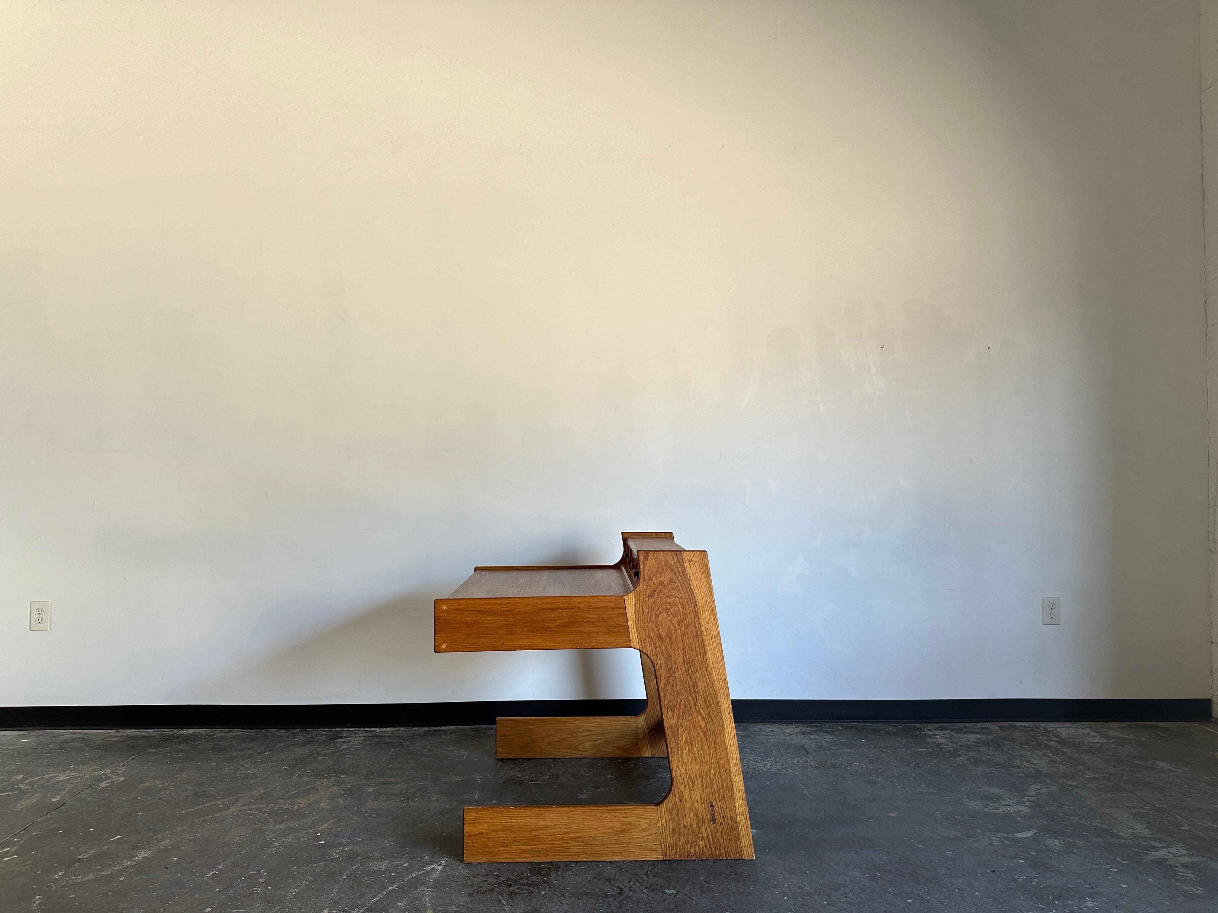 Post-Modern 1980s/1990s Wooden Desk