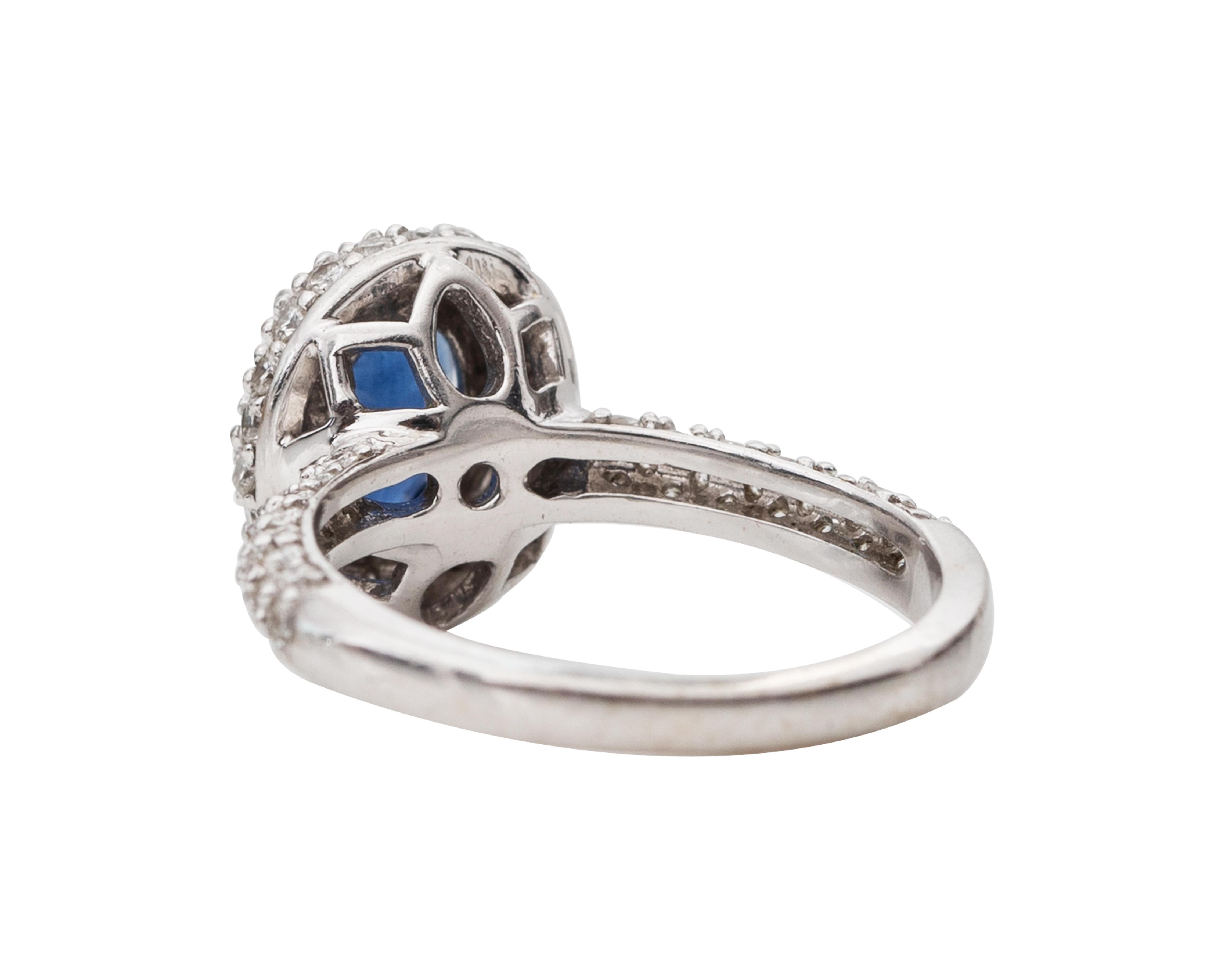 Anillo de diamantes y zafiros de 2 quilates totales Corte oval en venta