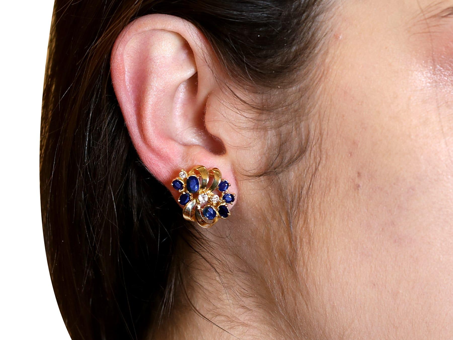 1980s 2.25 Carat Sapphire and Diamond Yellow Gold Stud Earrings For Sale 3