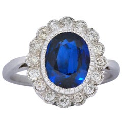 1980s 2.50 Carat Sapphire Diamond Platinum Ring