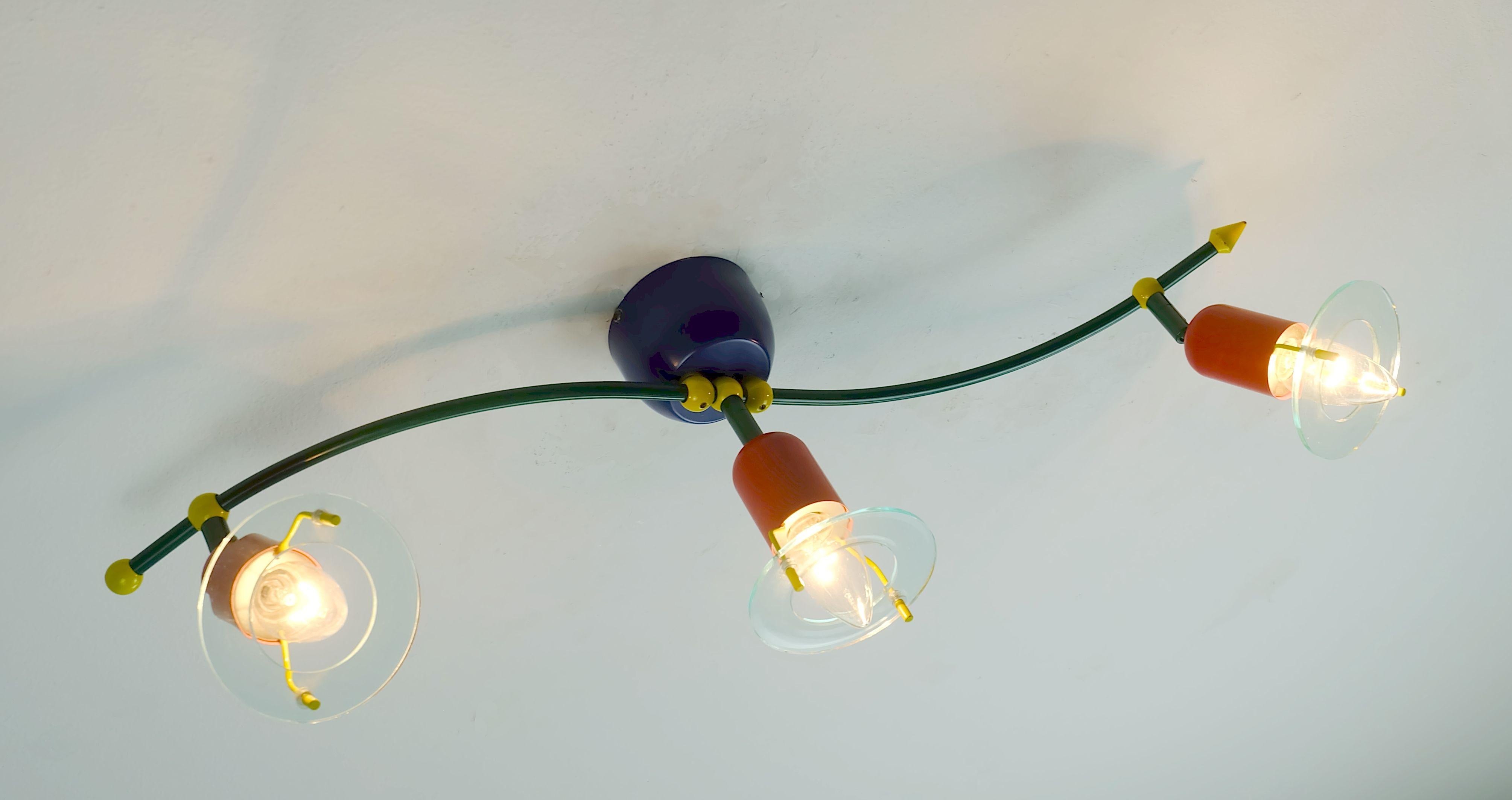 FISSO A SOFFITTO A 3 PUNTI DEGLI ANNI '80 in metallo e lucite Honsel epoca Memphis in vendita 5