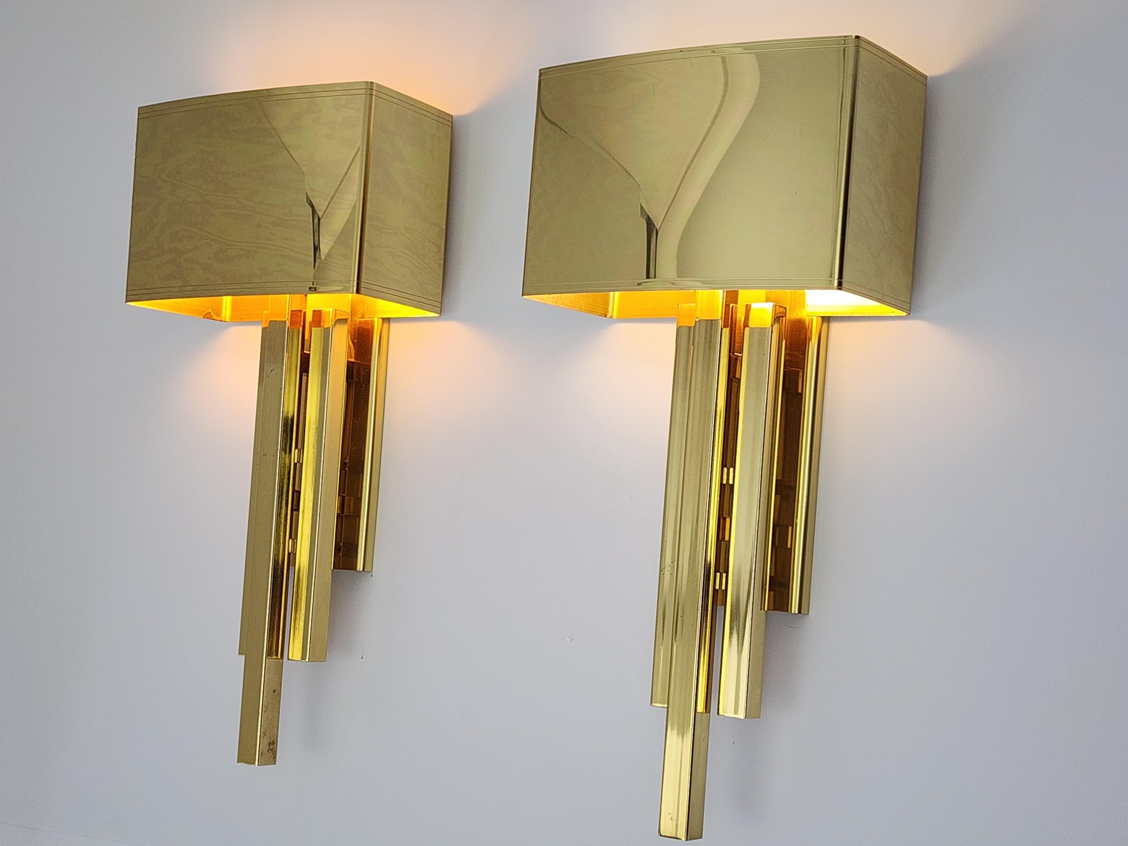 American 1980s 30 Brass Plated Wall Sconces, USA For Sale