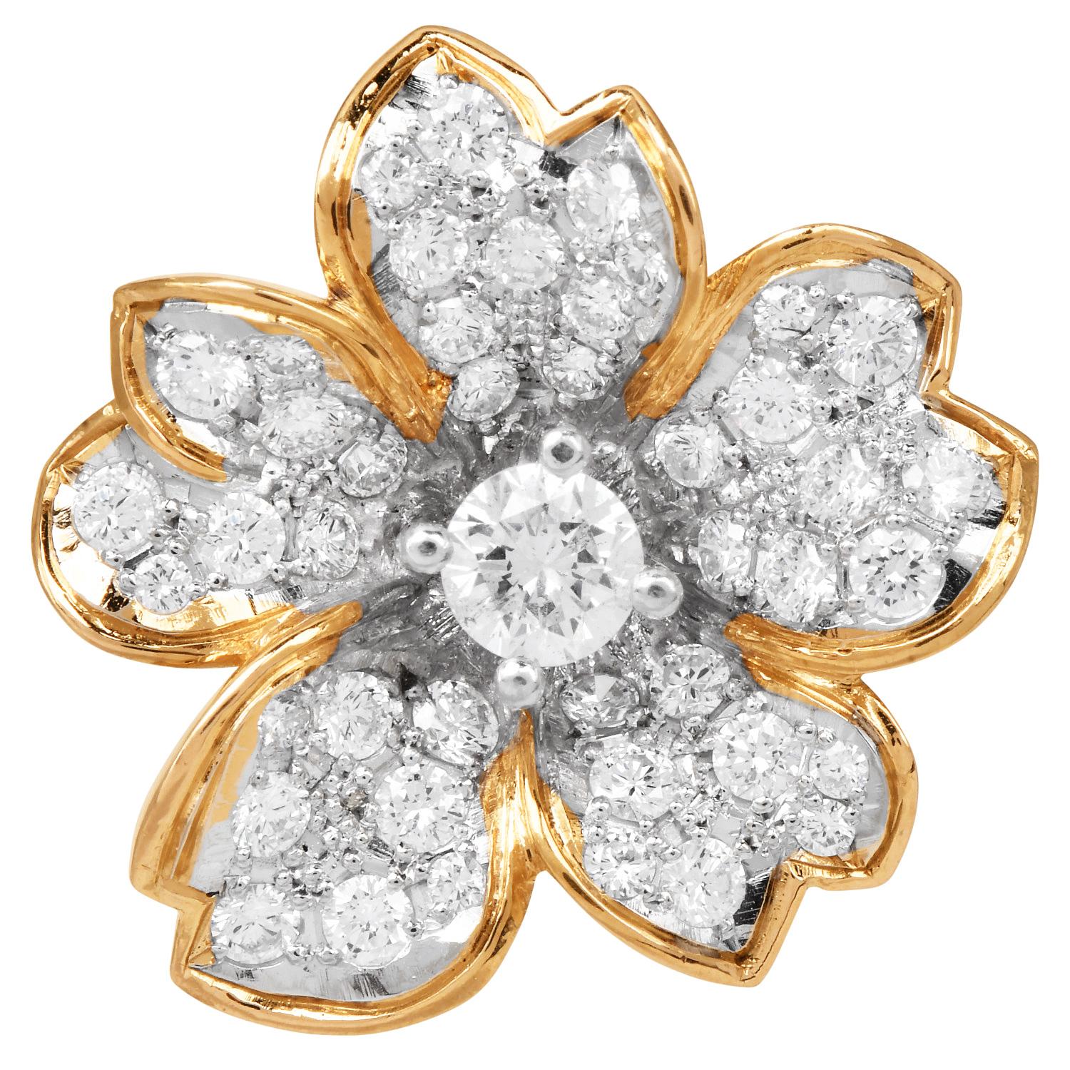 Round Cut 1980s 3.00 carats Diamond Platinum Gold Flower Earrings For Sale