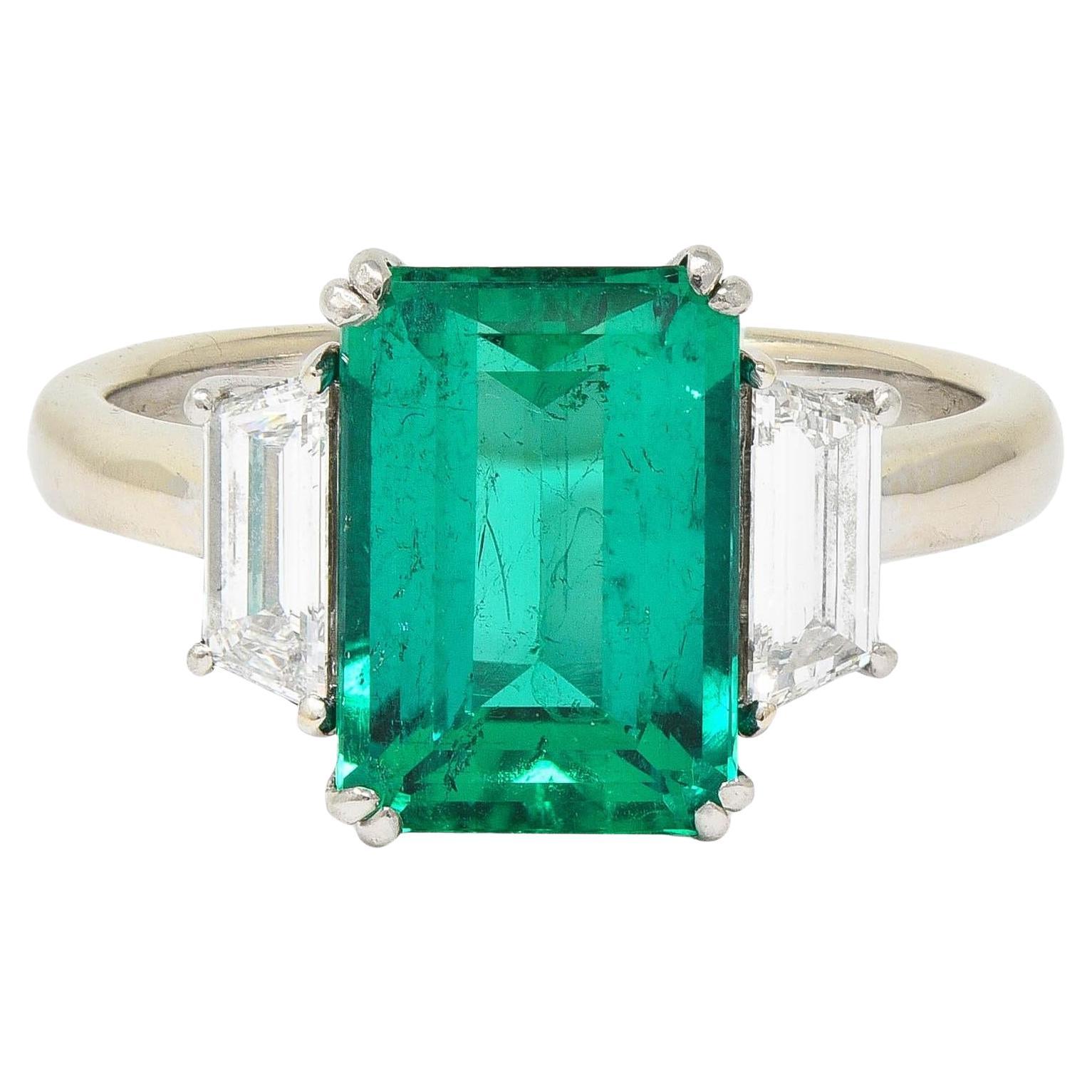 1980's 3.51 CTW Diamante Esmeralda Colombiana Platino 18K  Anillo de oro blanco AGL