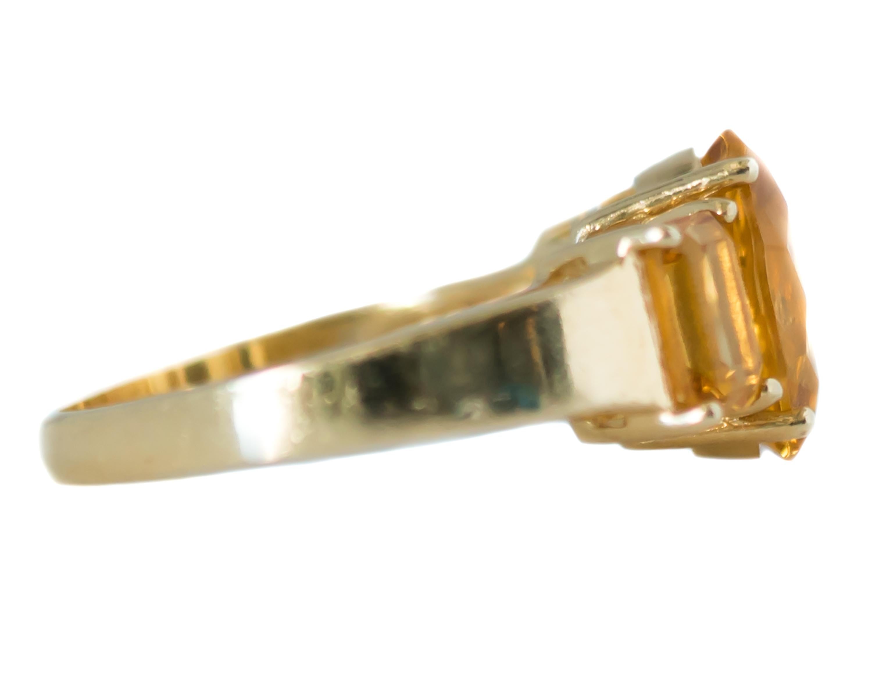 Contemporary 1980s 4.9 Carat Total Citrine and 14 Karat Yellow Gold Three-Stone Ring For Sale