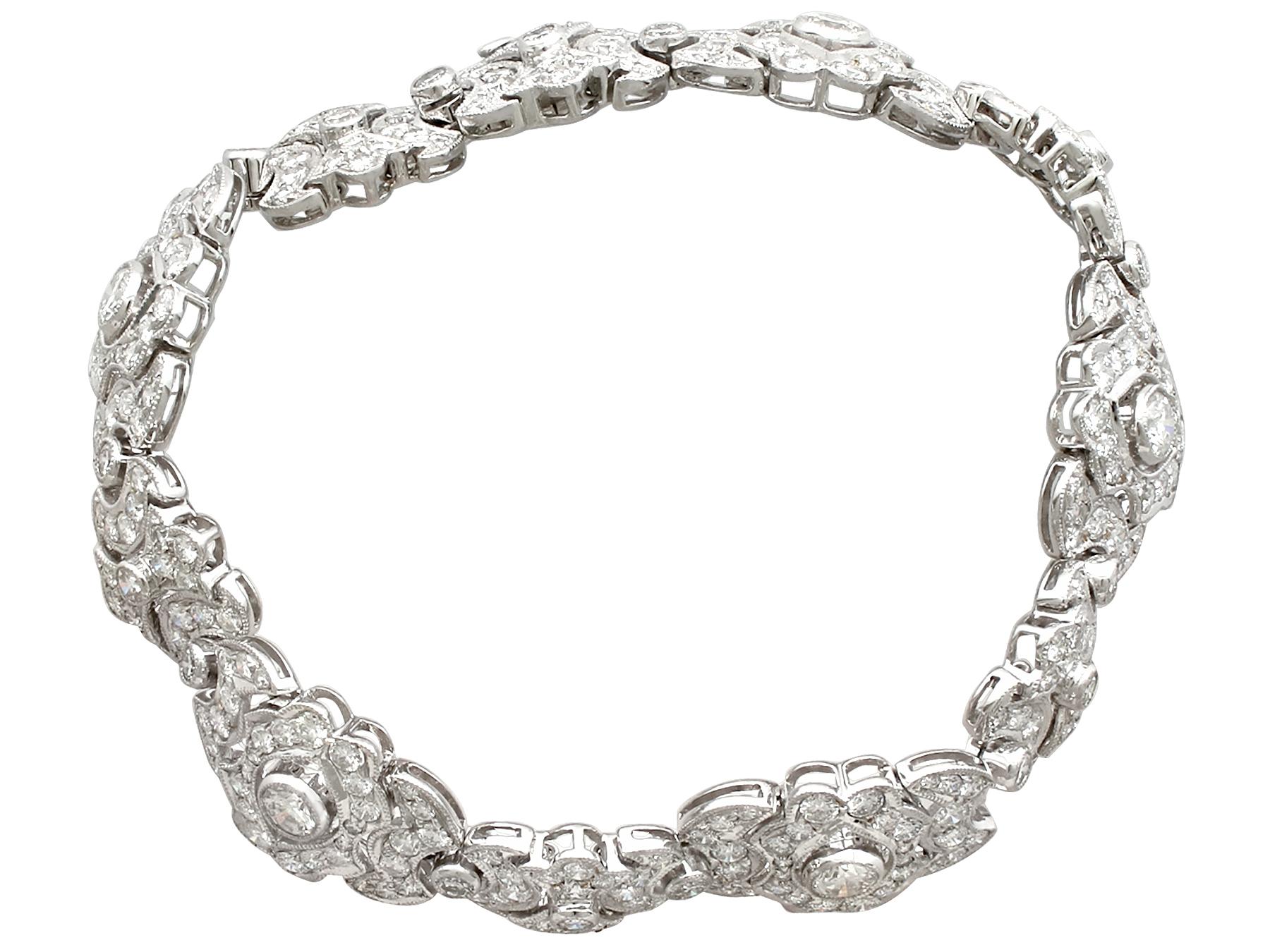 A stunning, fine and impressive 7.22 carat diamond and 18 karat white gold bracelet; part of our diverse a jewelry collections

This stunning, fine and impressive diamond bracelet has been crafted in 18 k white gold.

The bracelet consists of eleven