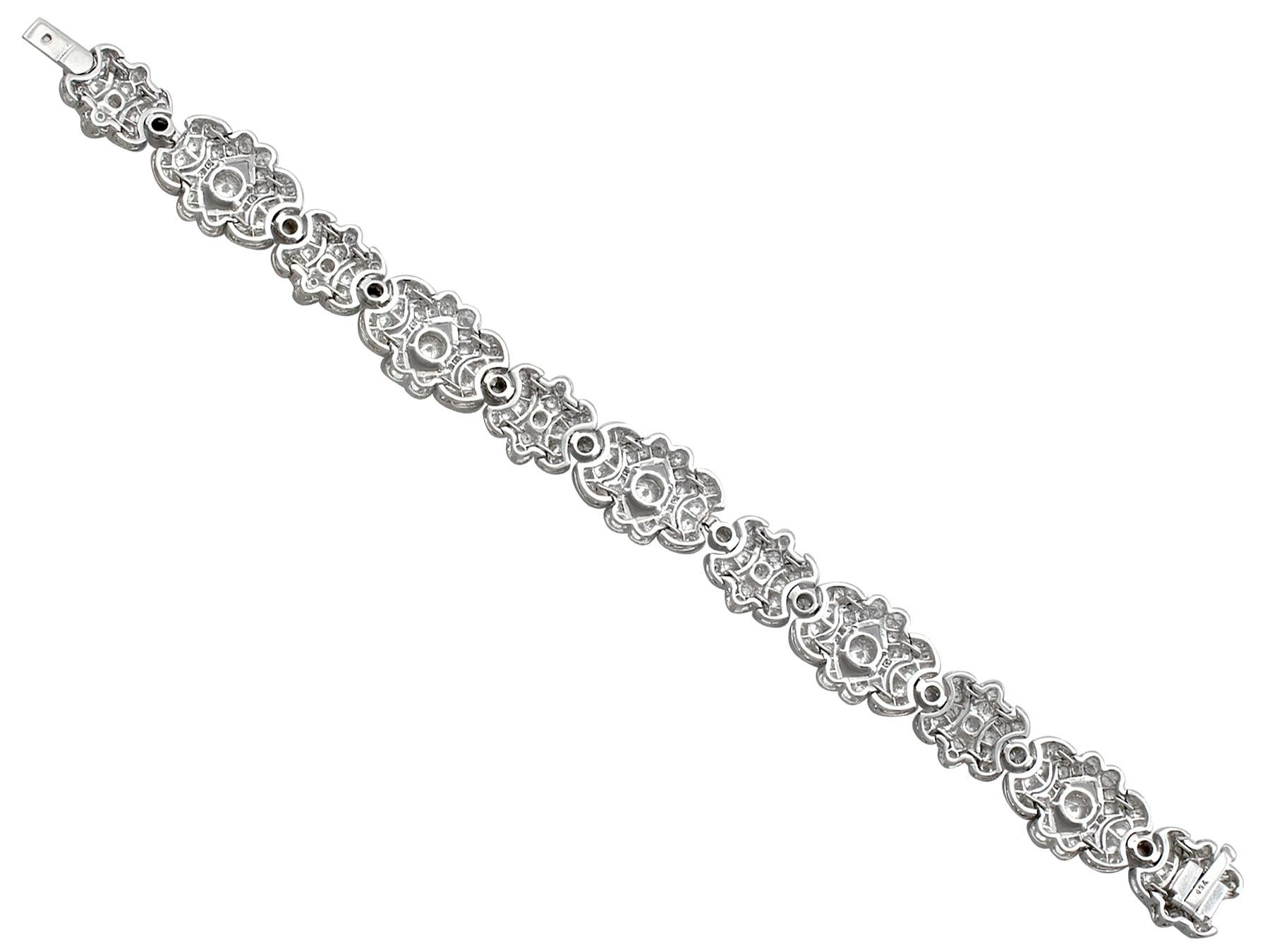 1980s 7.22 Carat Diamond and White Gold Bracelet In Excellent Condition In Jesmond, Newcastle Upon Tyne