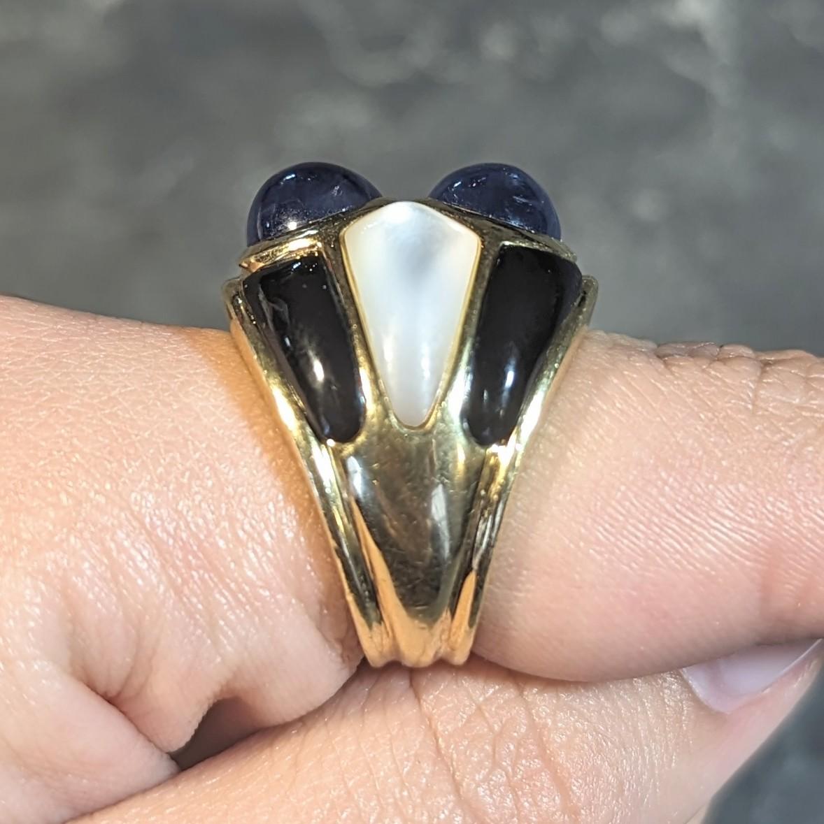 1980's 8.80 CTW Sapphire Onyx Mother-Of-Pearl 18 Karat Gold Wide Band Ring For Sale 7