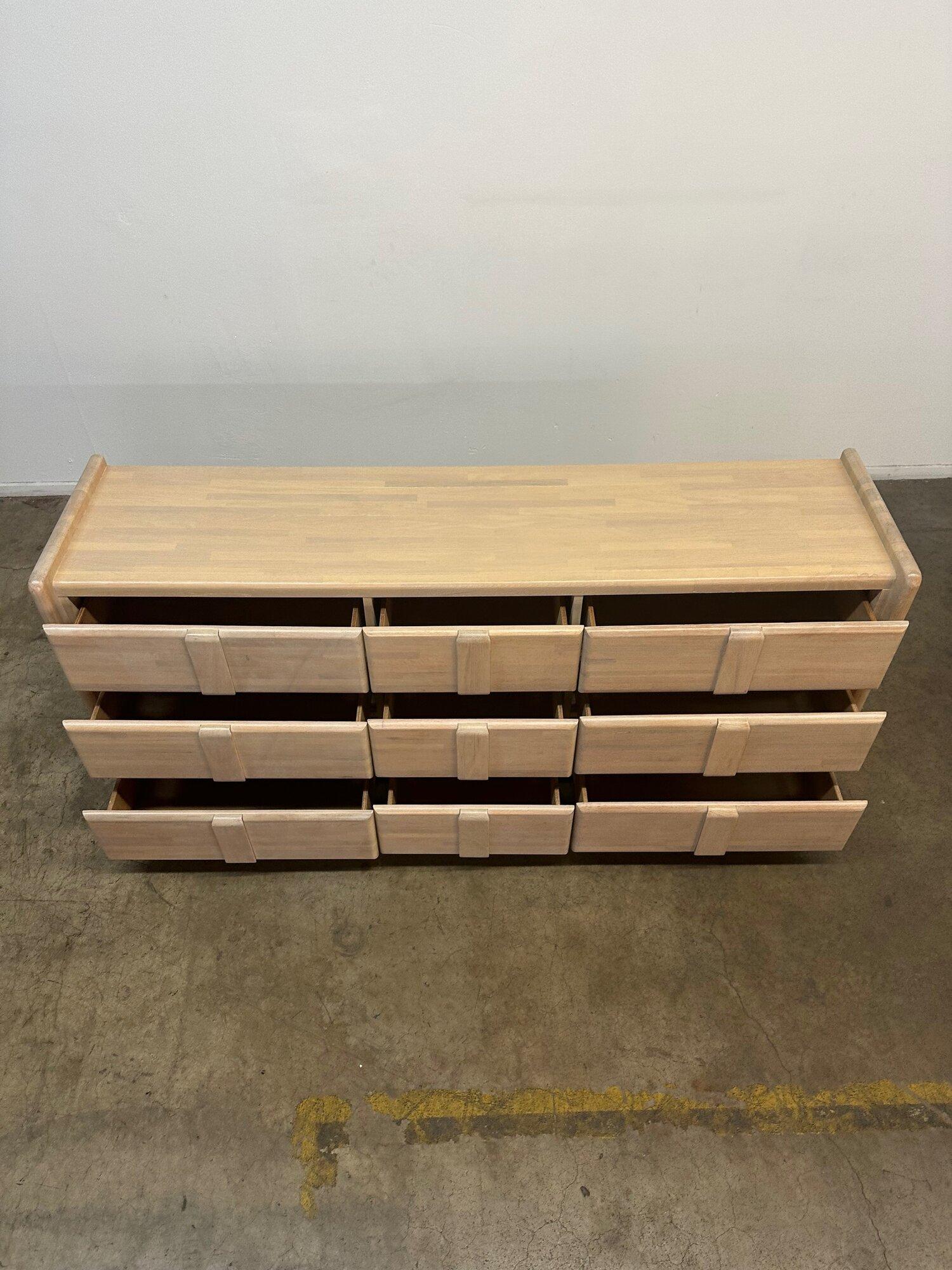 Mid-Century Modern 9 Drawer Dresser in Bleached Oak, 1980s