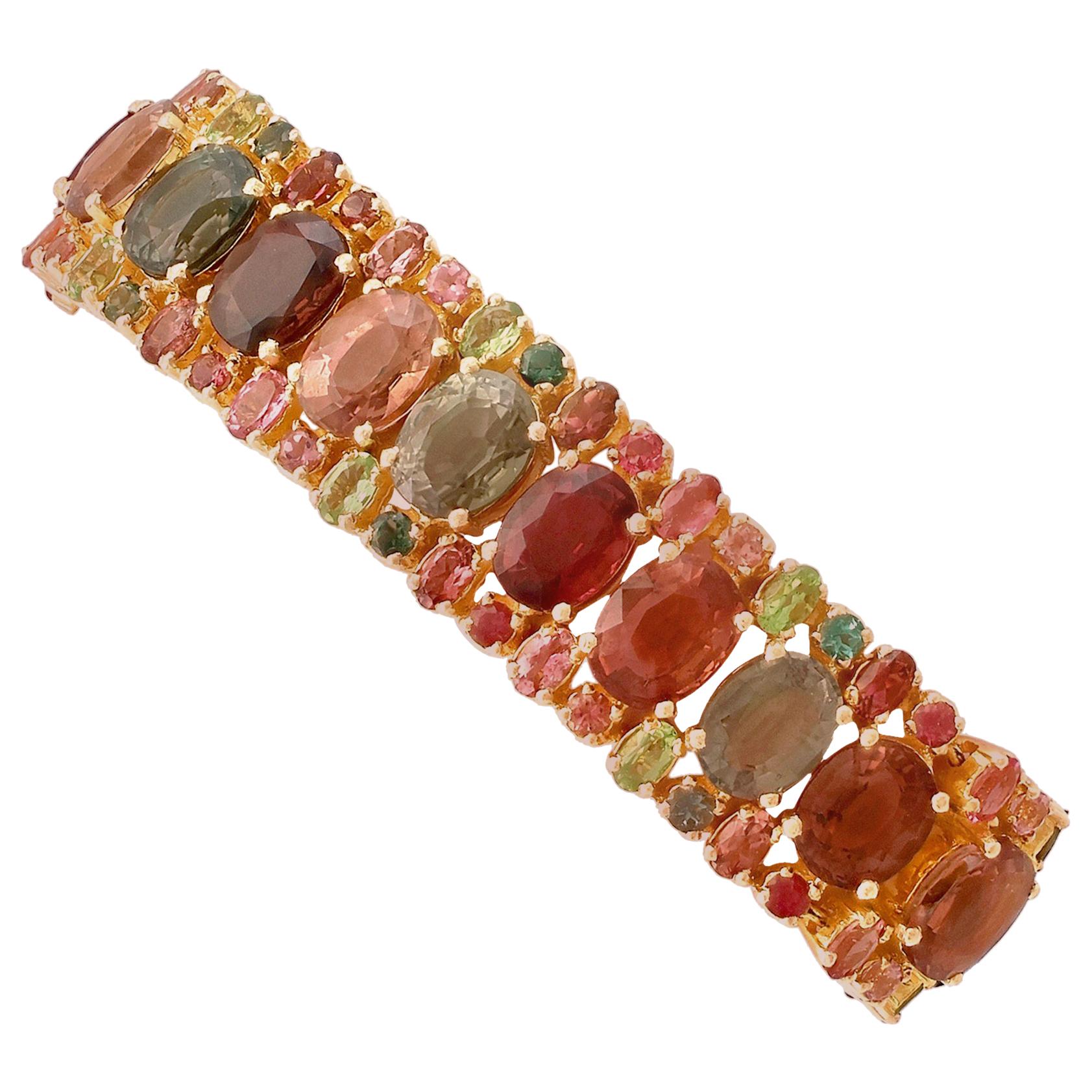 Bracelet en or jaune avec tourmaline et péridot de 96,65 carats, années 1980