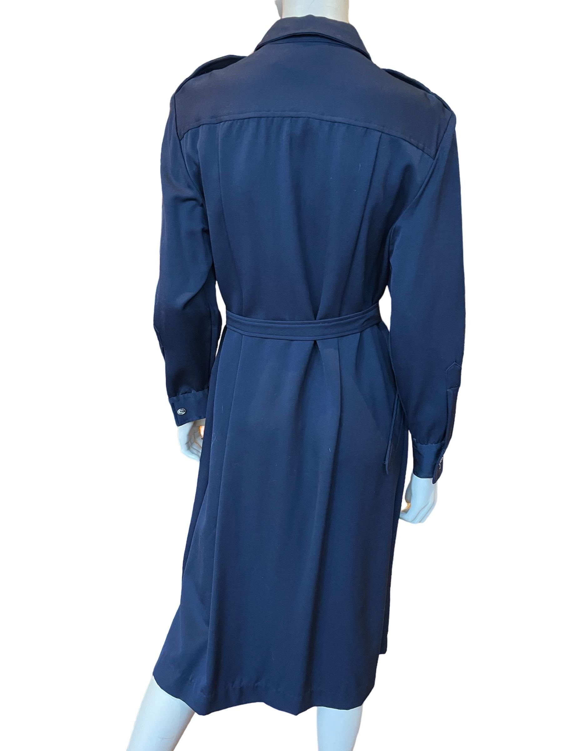 Noir Abercrombie and Fitch des années 1980 - Robe en gabardine bleu marine avec ceinture  en vente