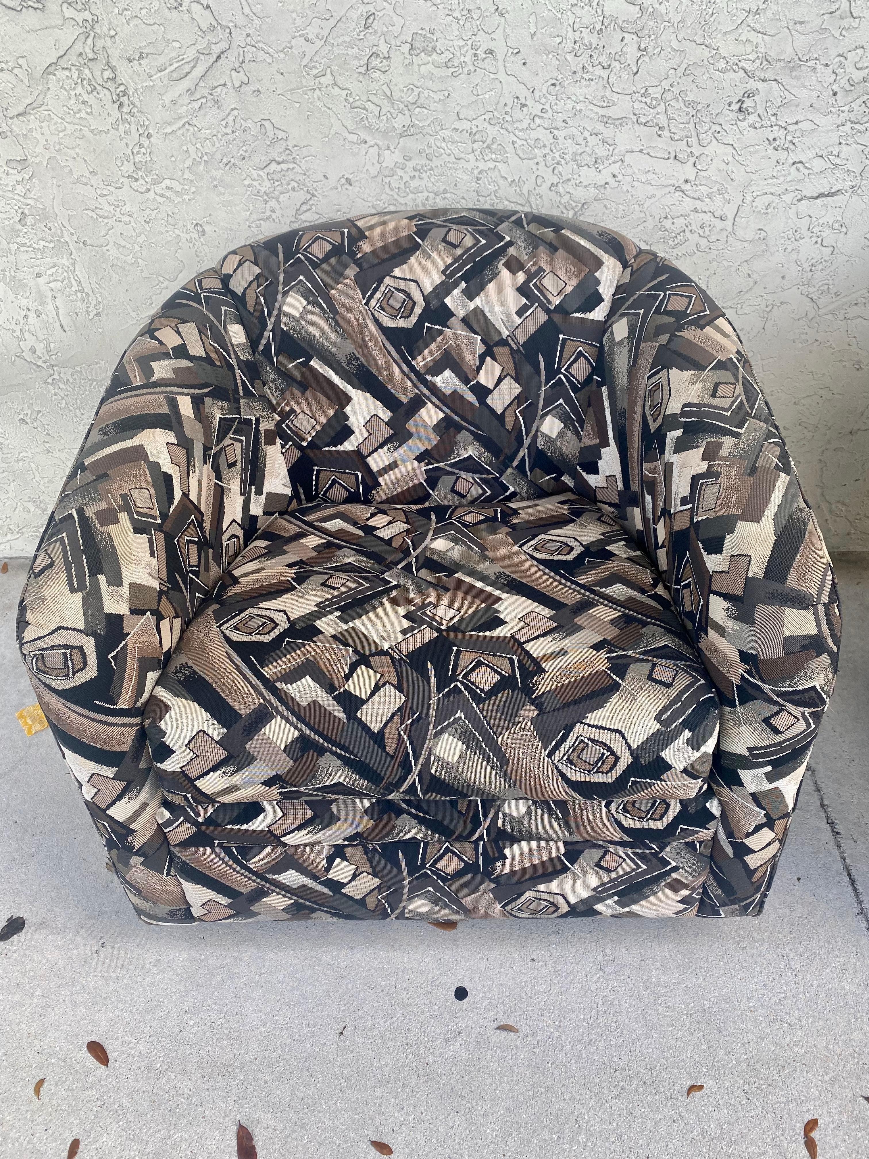 1980s Abstract Barrel Swivel Chairs Attributed to Milo Baughman - Set of 2 For Sale 1
